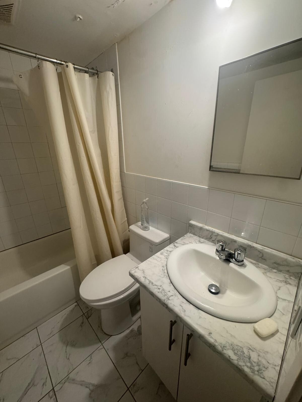 Logis-Experts - Appartements - 3128 Boulevard Neilson - 105 - 2