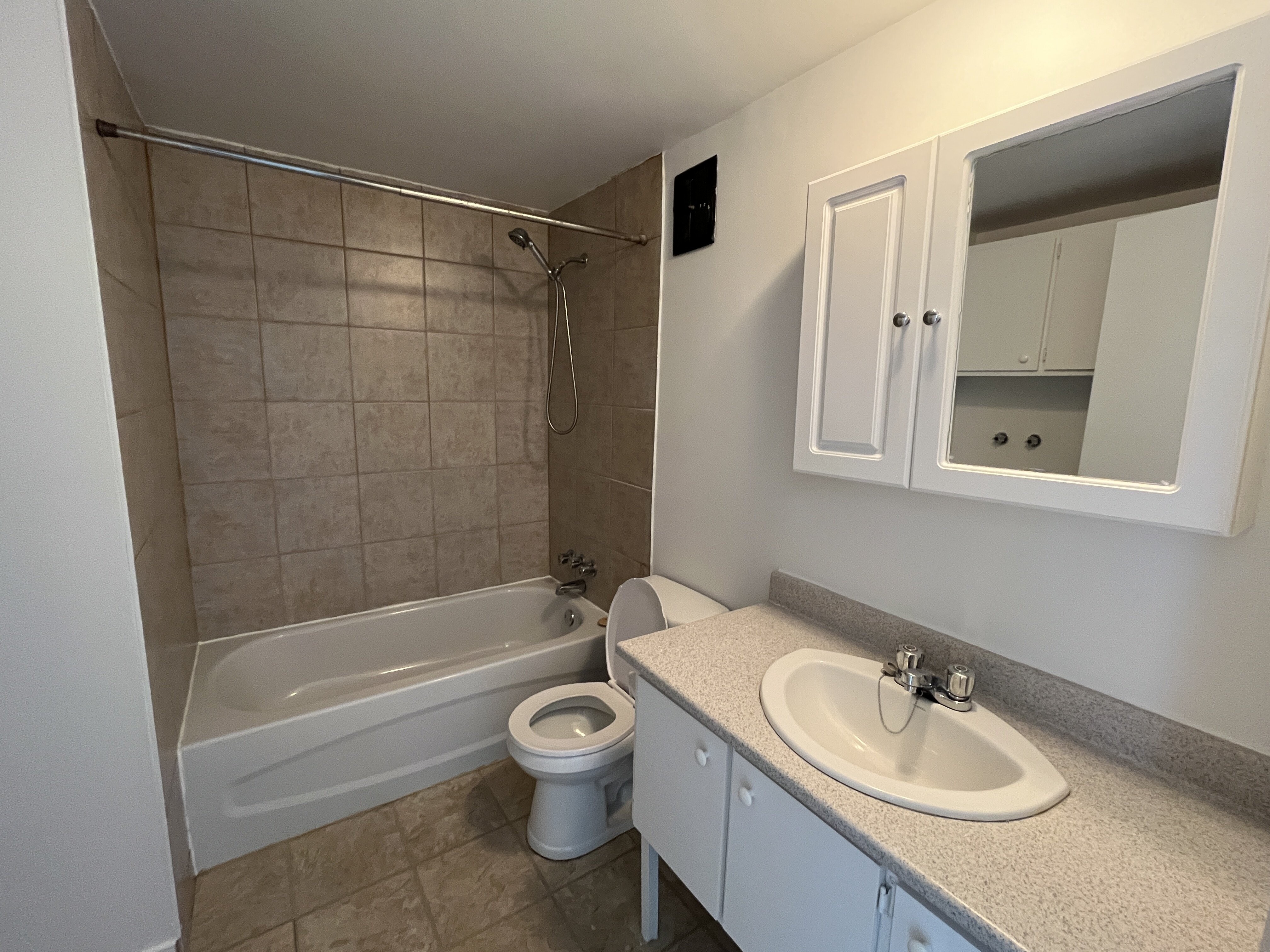 Logis-Experts - Appartements - 1026 À 1028 Boulevard Pie-Xi Nord - Le Dix10 - 4 - 10