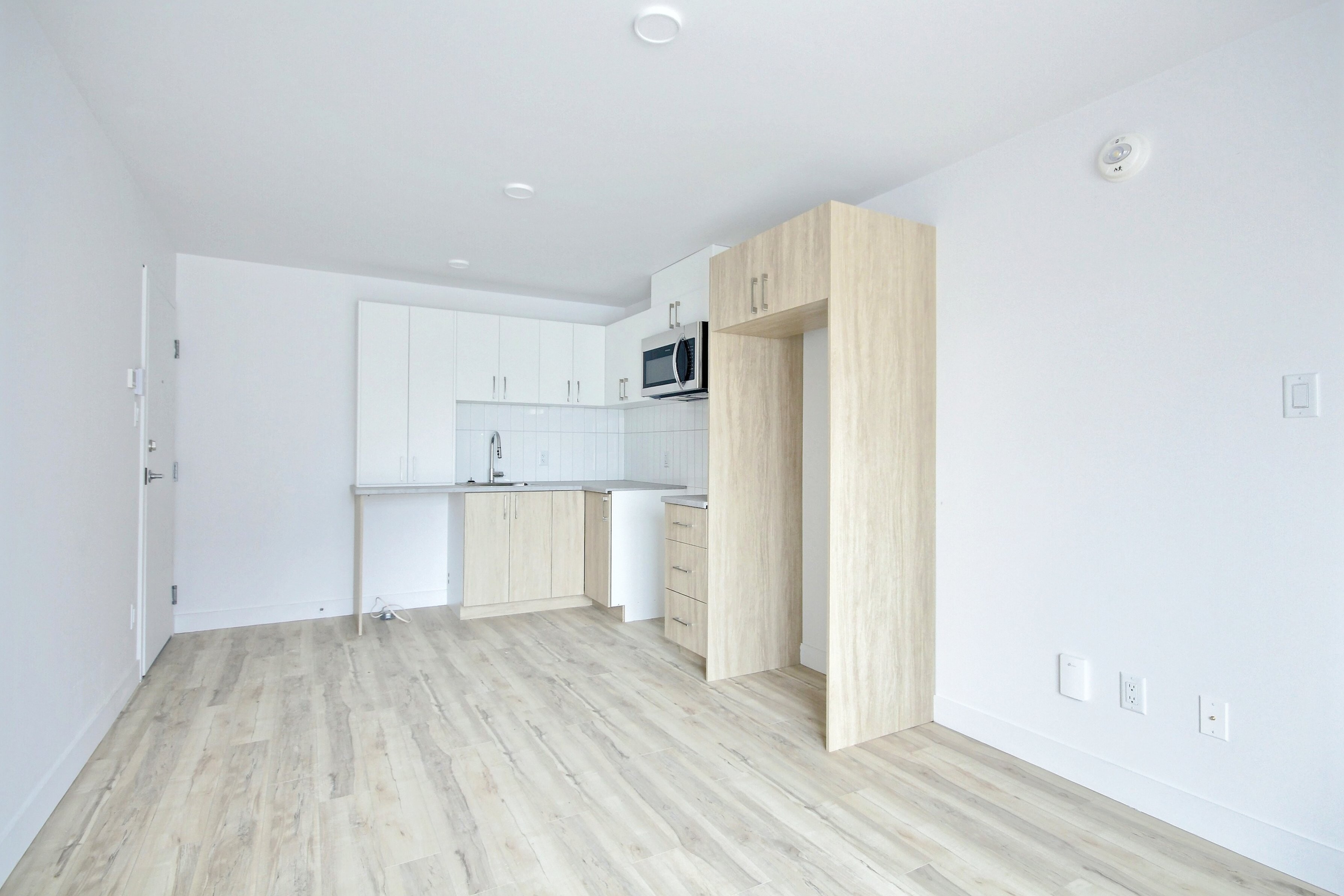 Logis-Experts - Appartements - 17042 À 17048 Boulevard Henri-Bourassa - 17048-101 - 1