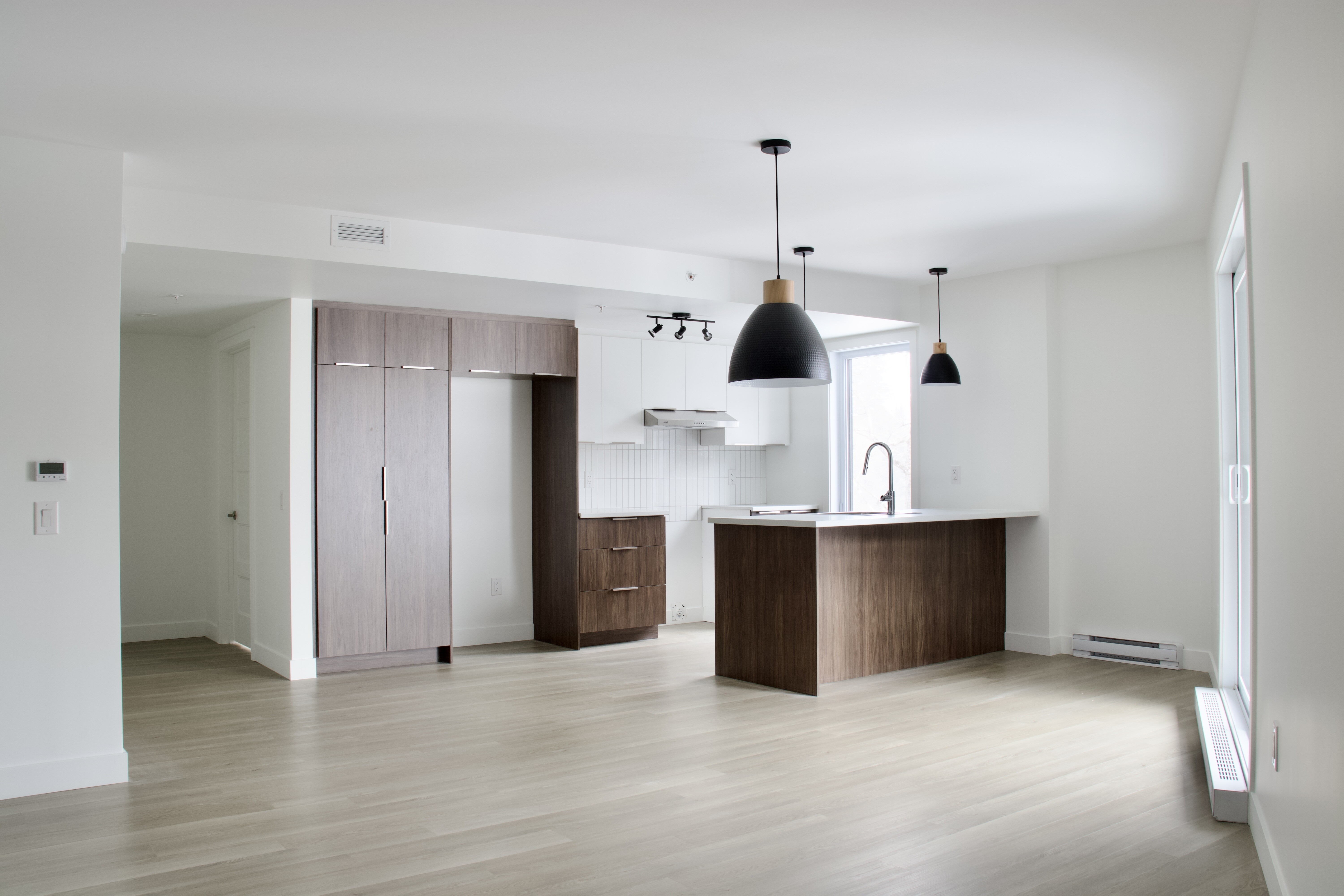 Logis-Experts - Appartements - 1750 Boulevard Pie-Xi Nord - 202 - 2