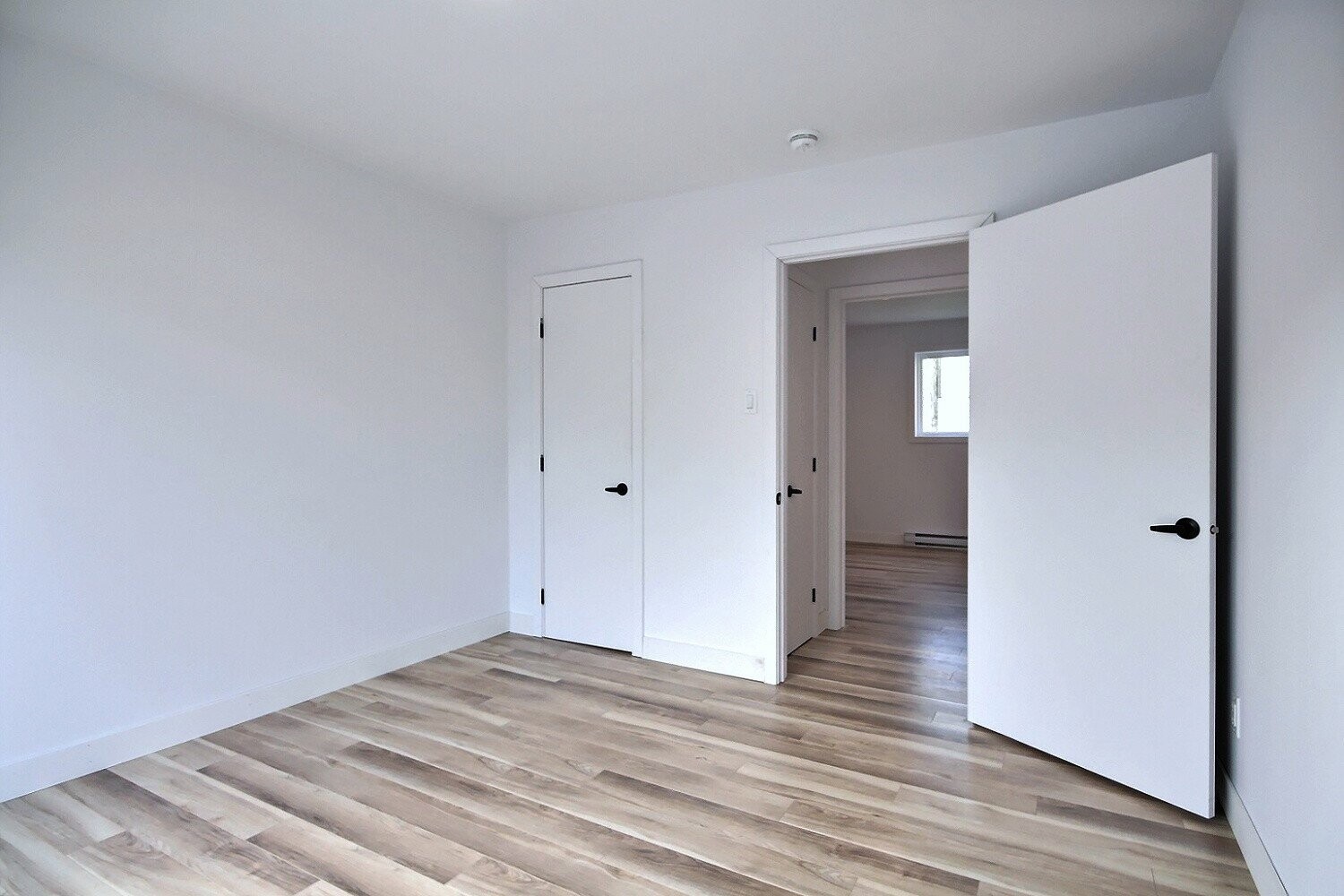 Logis-Experts - Appartements - 1819 Avenue Drouin - 101 - 5