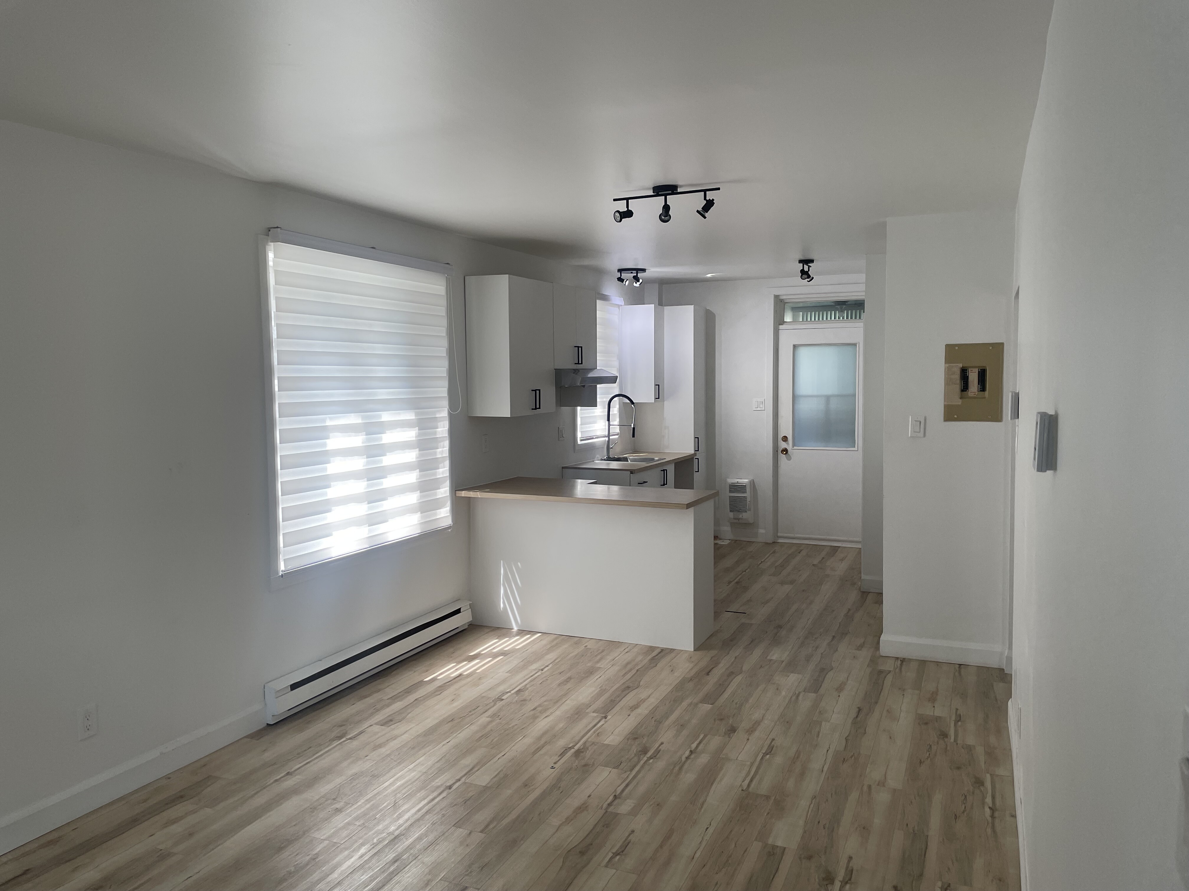 Logis-Experts - Immeubles - 1101 À 1105 2E Avenue 193 À 199 11E Rue - 16