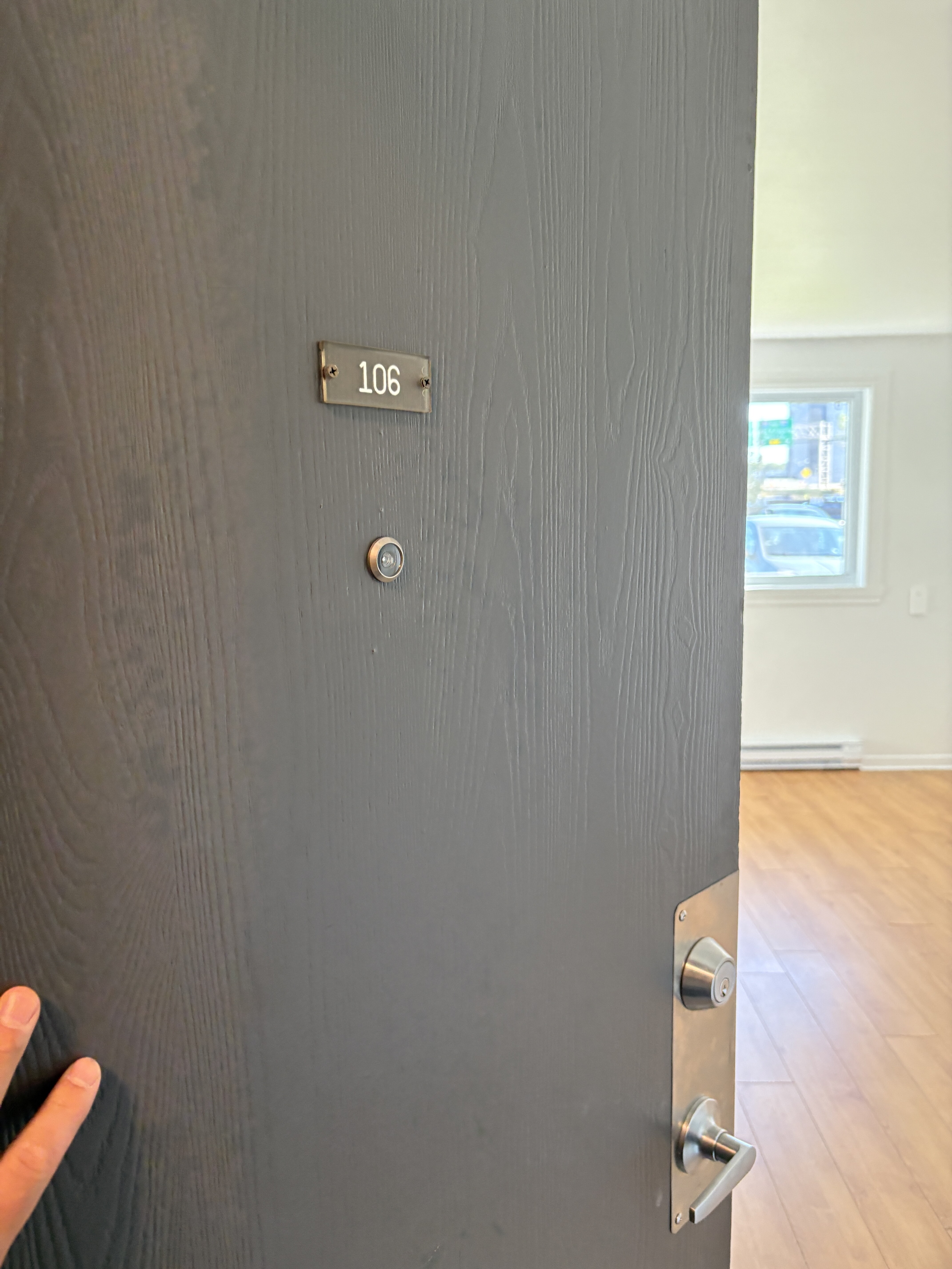 Logis-Experts - Appartements - 3126 Boulevard Neilson - 106 - 1