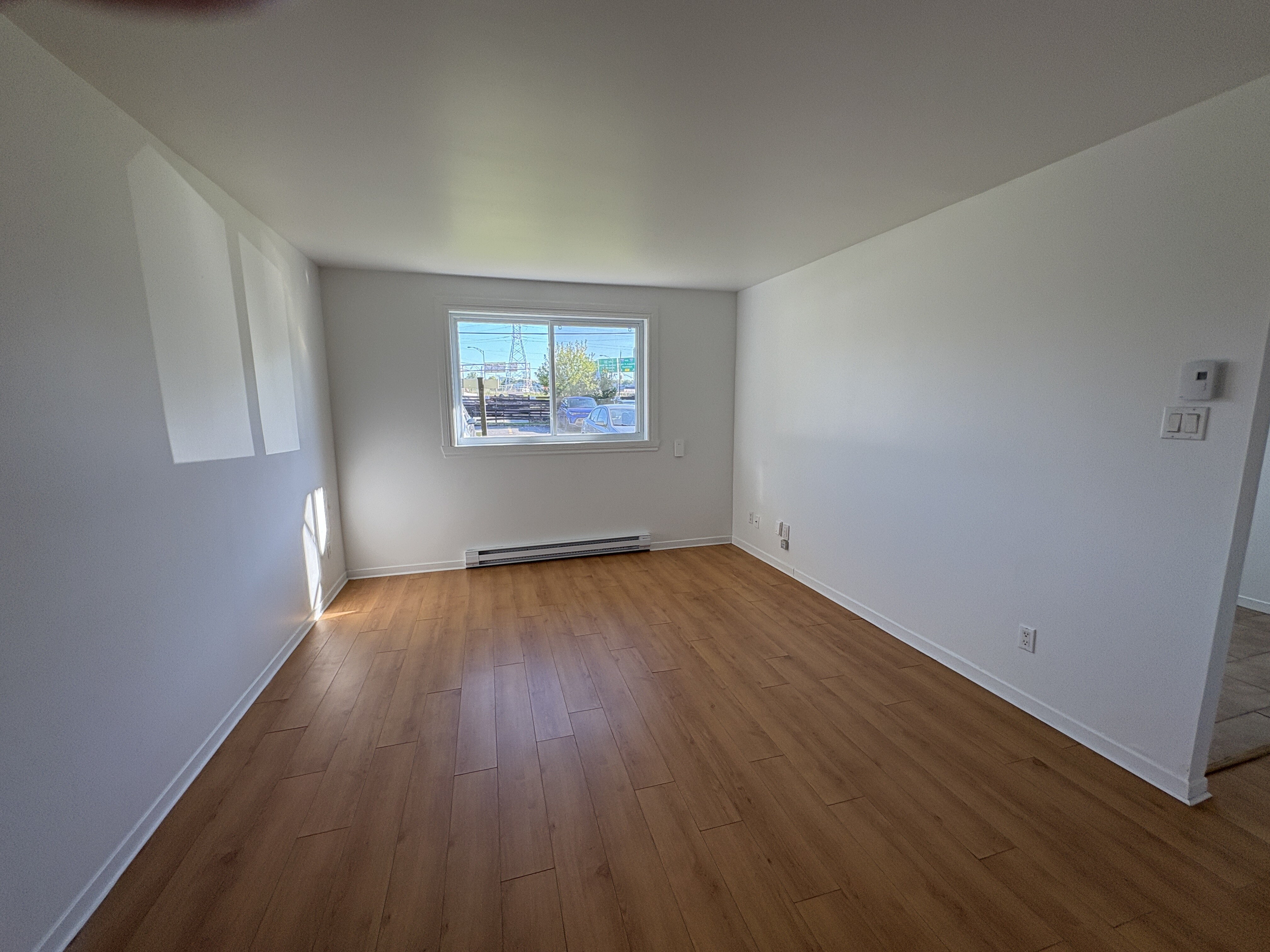 Logis-Experts - Appartements - 3126 Boulevard Neilson - 106 - 4