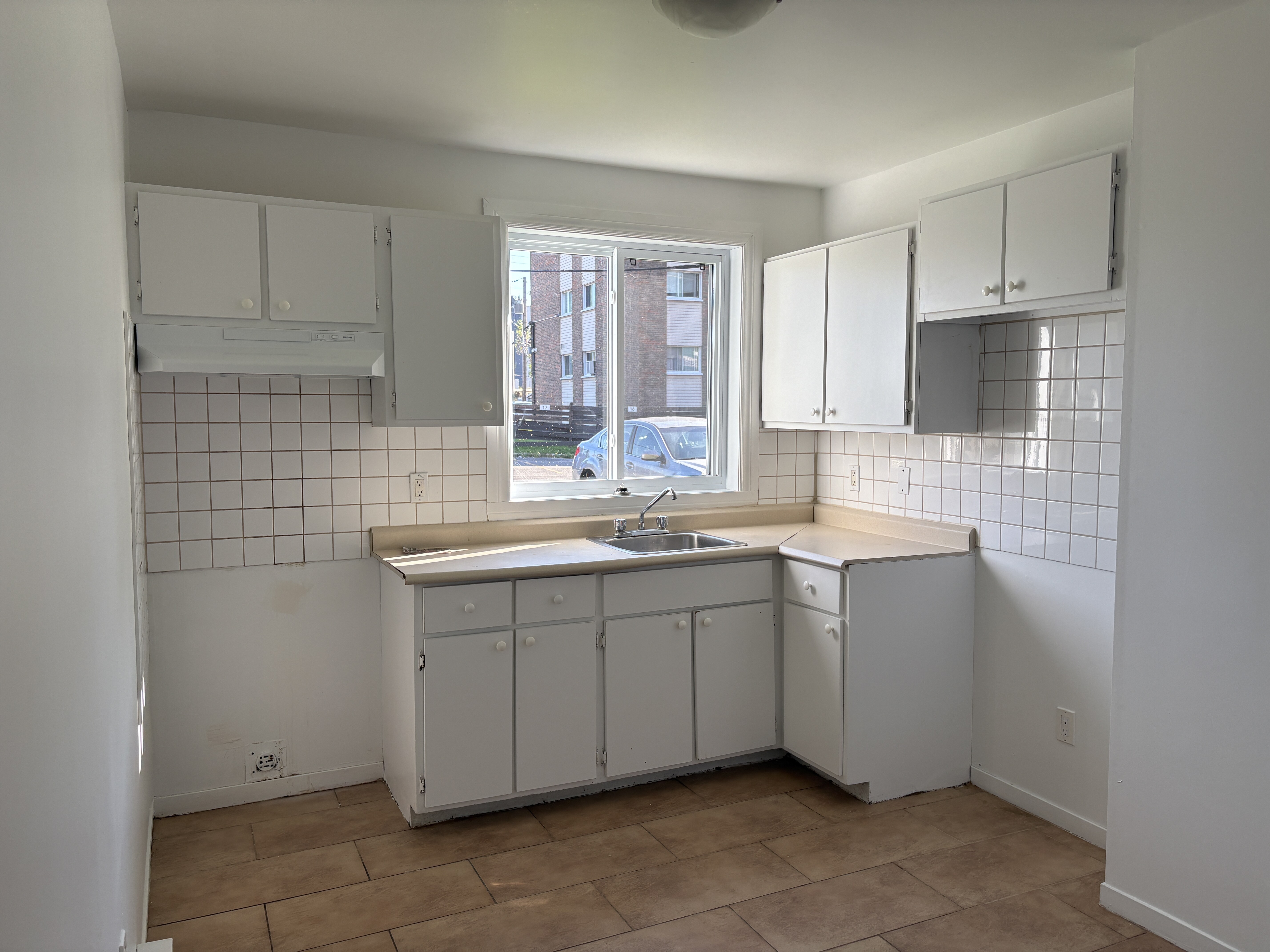 Logis-Experts - Appartements - 3126 Boulevard Neilson - 106 - 5