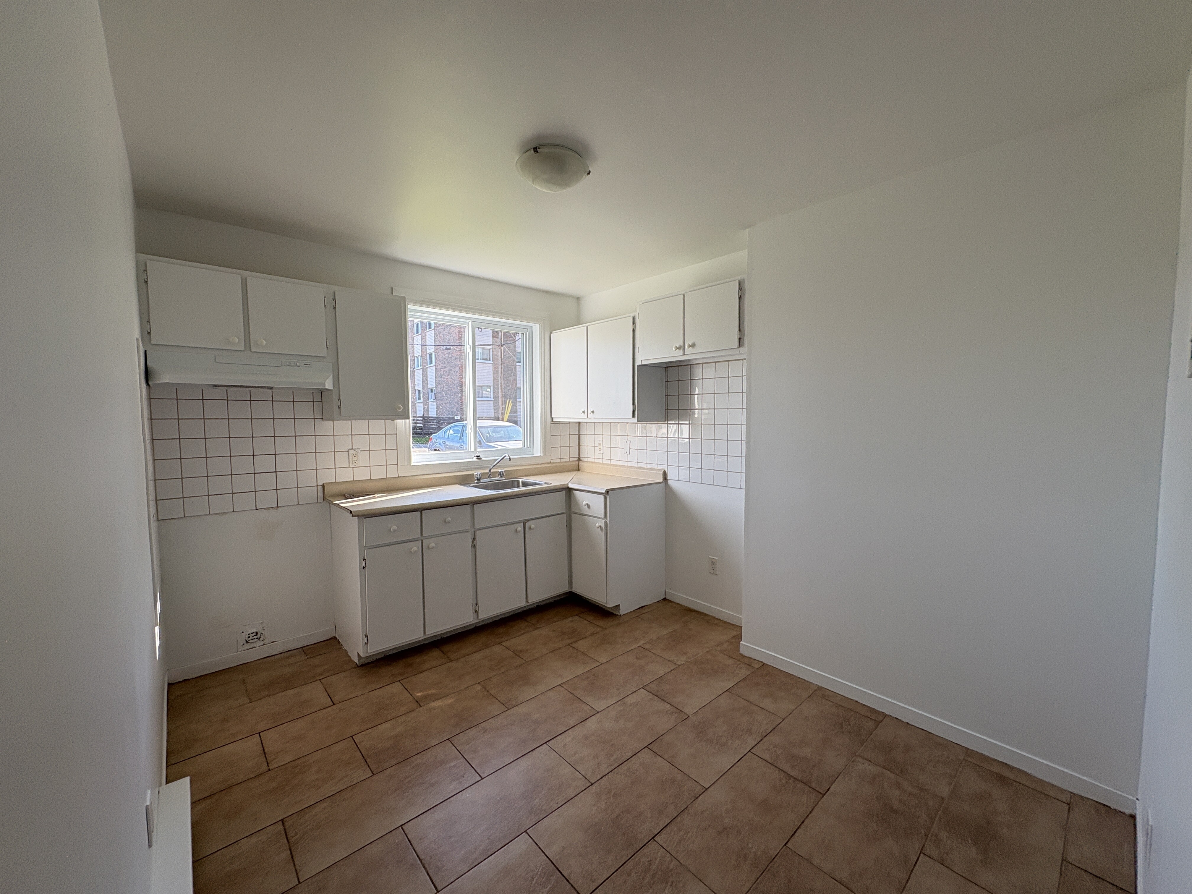 Logis-Experts - Appartements - 3126 Boulevard Neilson - 106 - 6