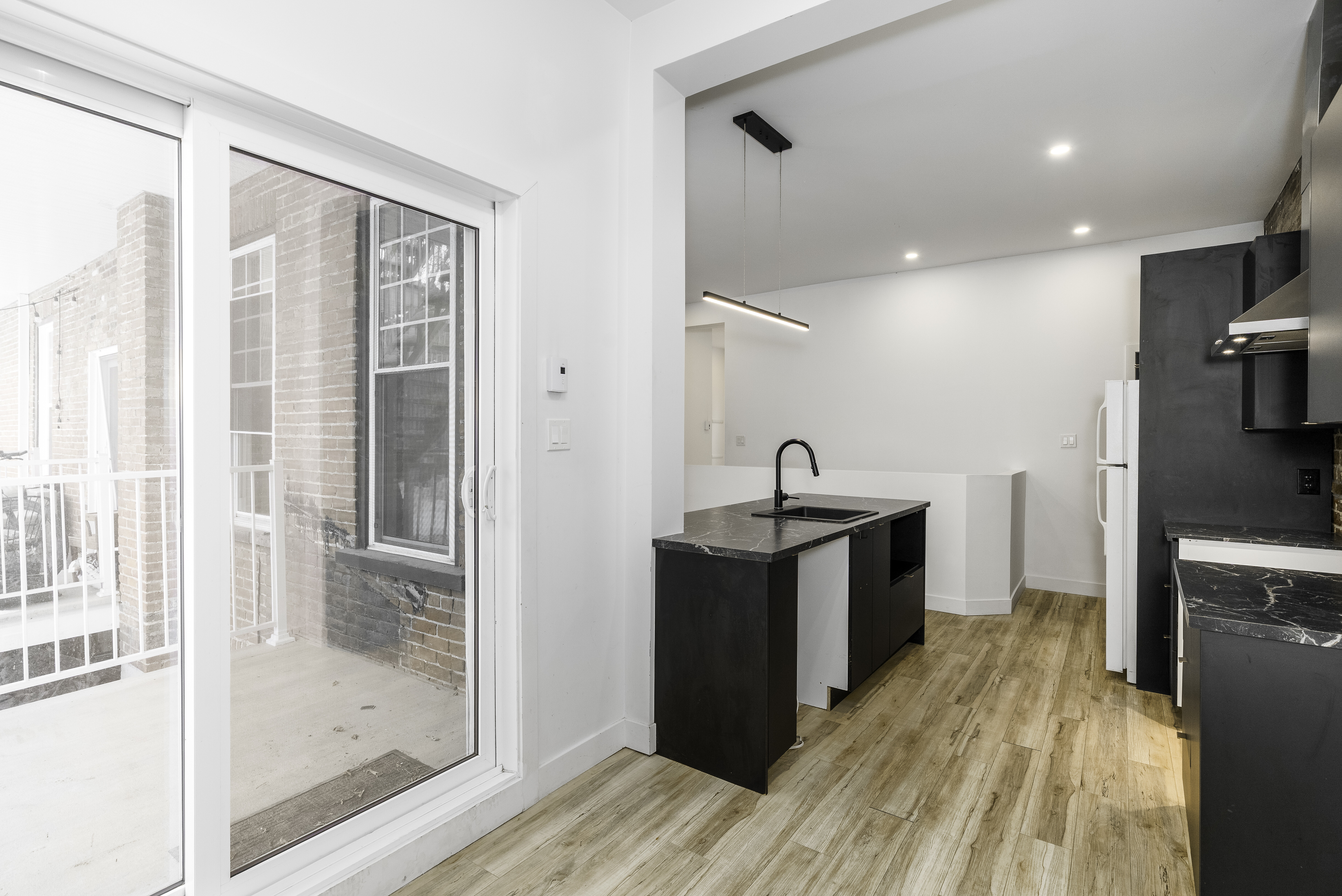 Logis-Experts - Appartements - 438 À 460 Rue De La Reine - 440 - 18