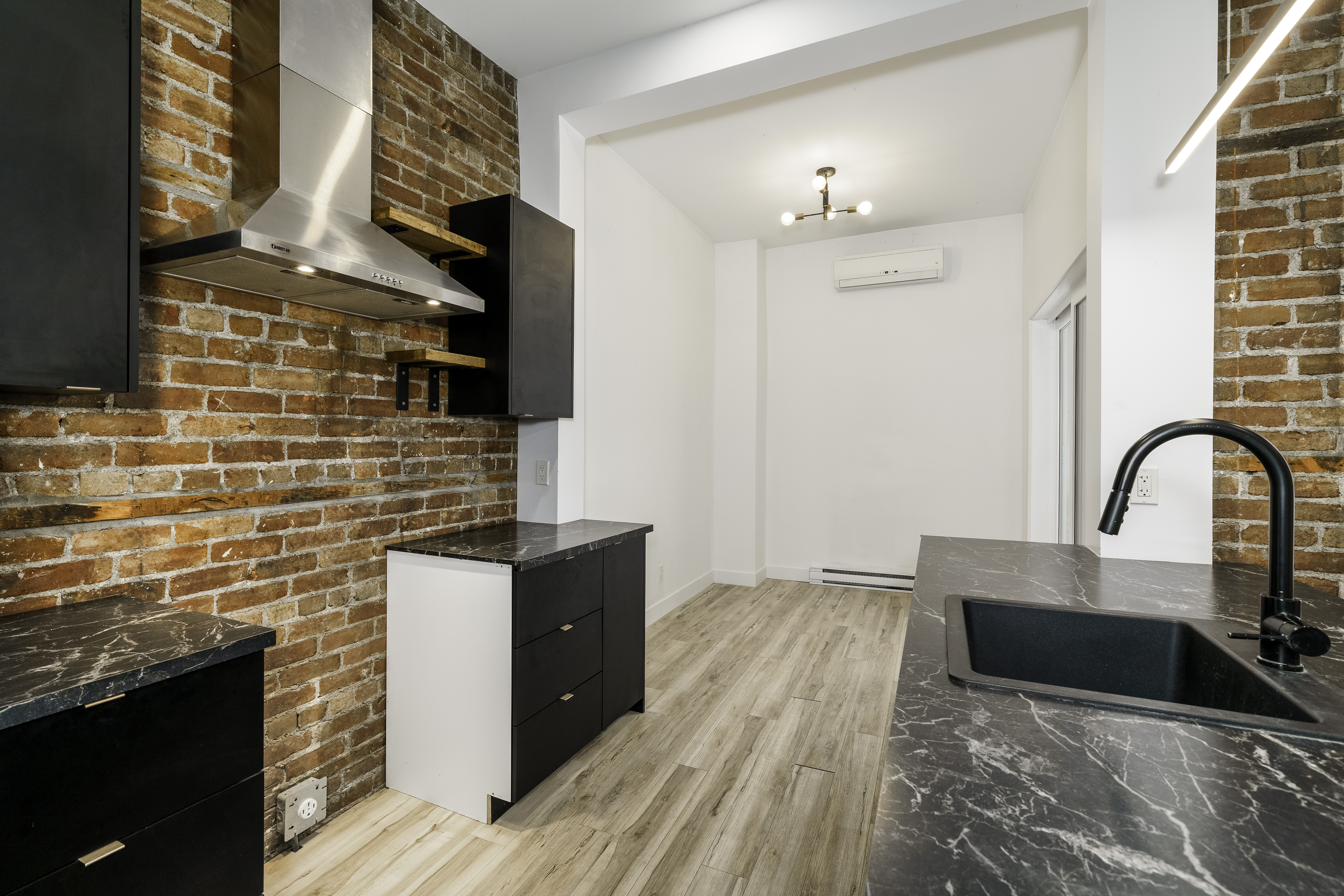 Logis-Experts - Appartements - 438 À 460 Rue De La Reine - 440 - 15