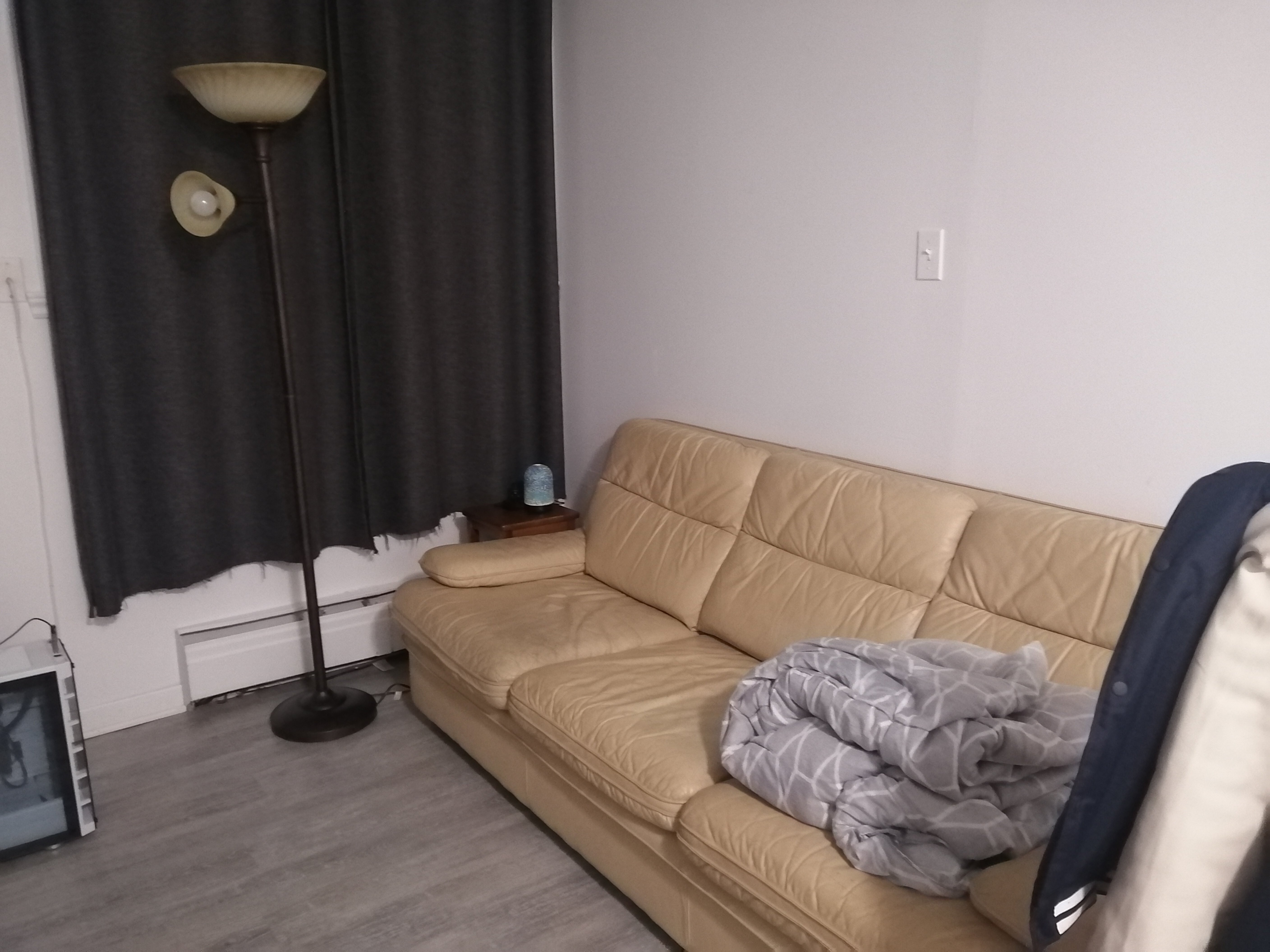 Logis-Experts - Appartements - 5392 À 5400 Rue Bossuet - Place Du Chateau - 5400-2 - 3