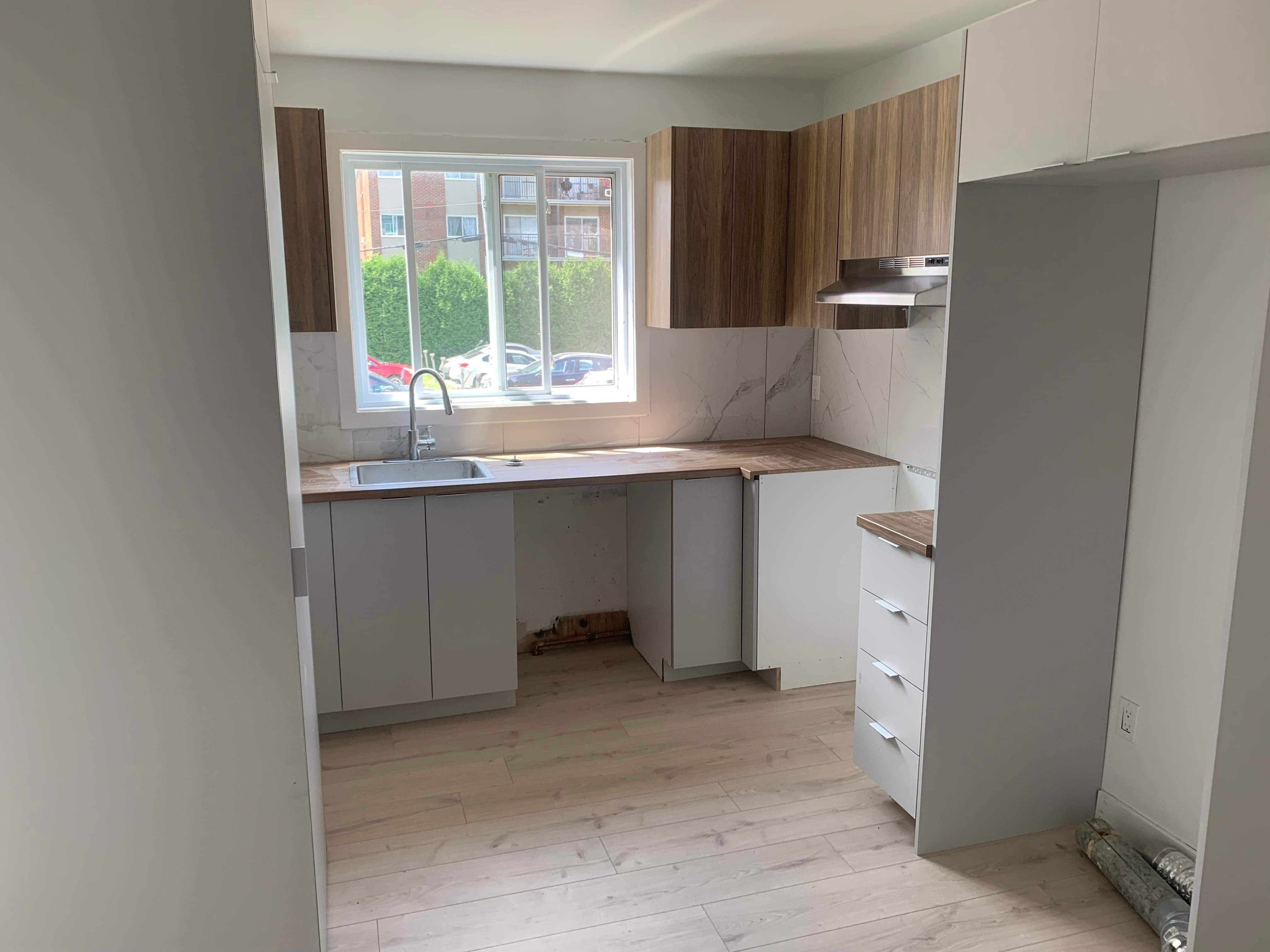 Logis-Experts - Appartements - 5350 À 5358 Rue Bossuet - Place Du Chateau - 5358-5 - 1