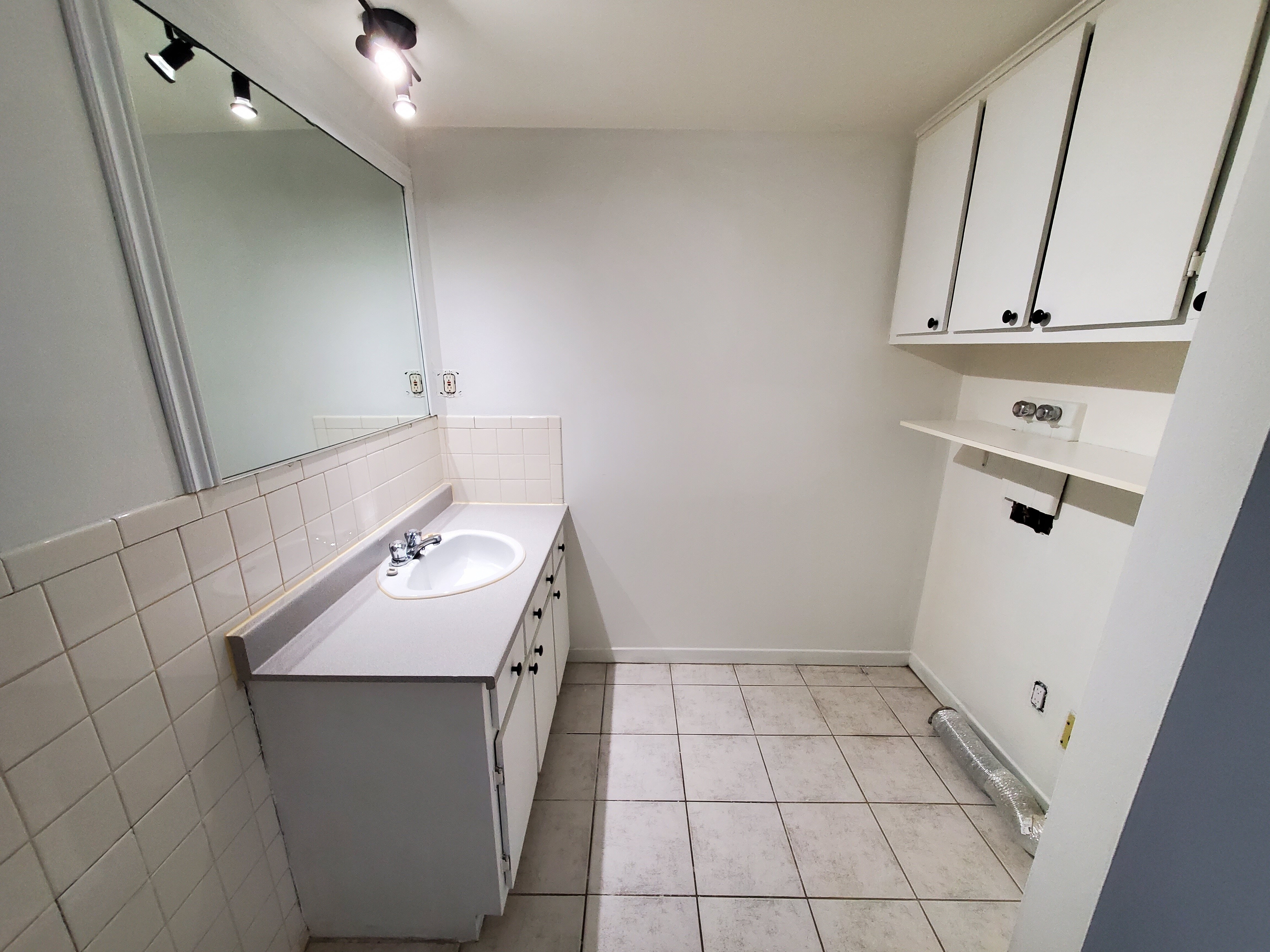 Logis-Experts - Appartements - 5392 À 5400 Rue Bossuet - Place Du Chateau - 5392-8 - 5