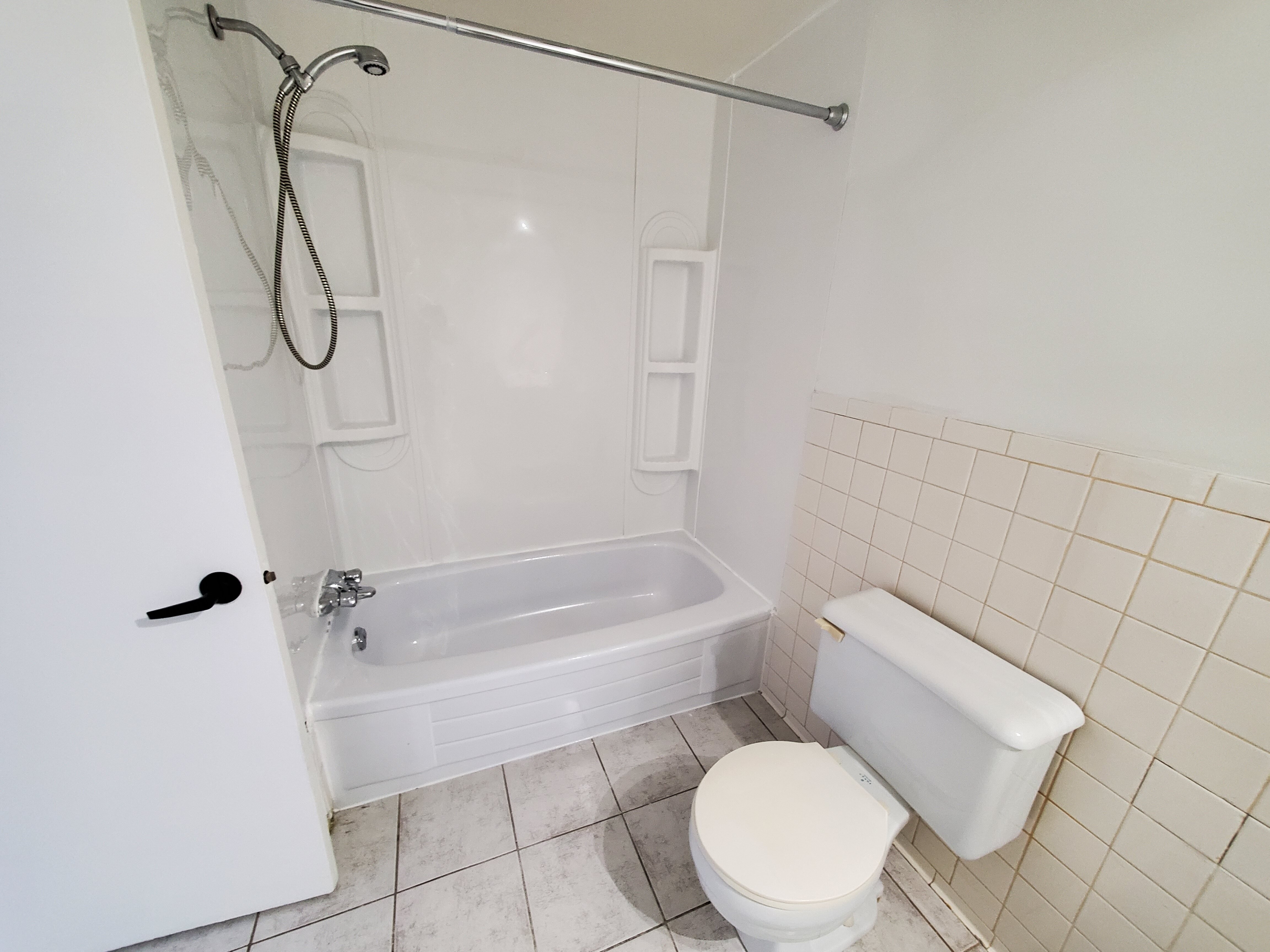 Logis-Experts - Appartements - 5392 À 5400 Rue Bossuet - Place Du Chateau - 5392-8 - 6