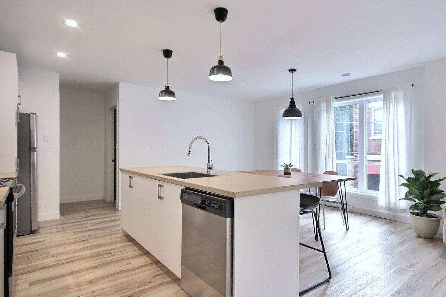 Logis-Experts - Appartements - 634 À 638 Rue Christophe-Colomb Ouest - 636-1 - 1