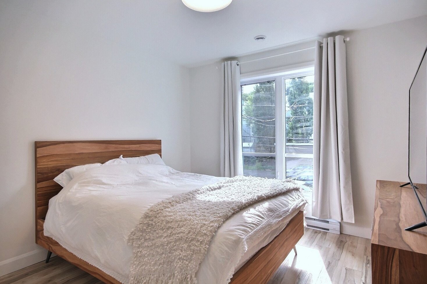 Logis-Experts - Appartements - 634 À 638 Rue Christophe-Colomb Ouest - 636-1 - 13