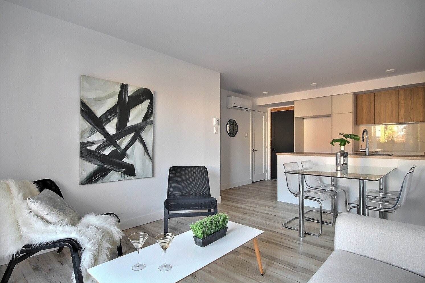 Logis-Experts - Appartements - 7345 1Re Avenue - Le Trait Carré - 7345-302 - 7