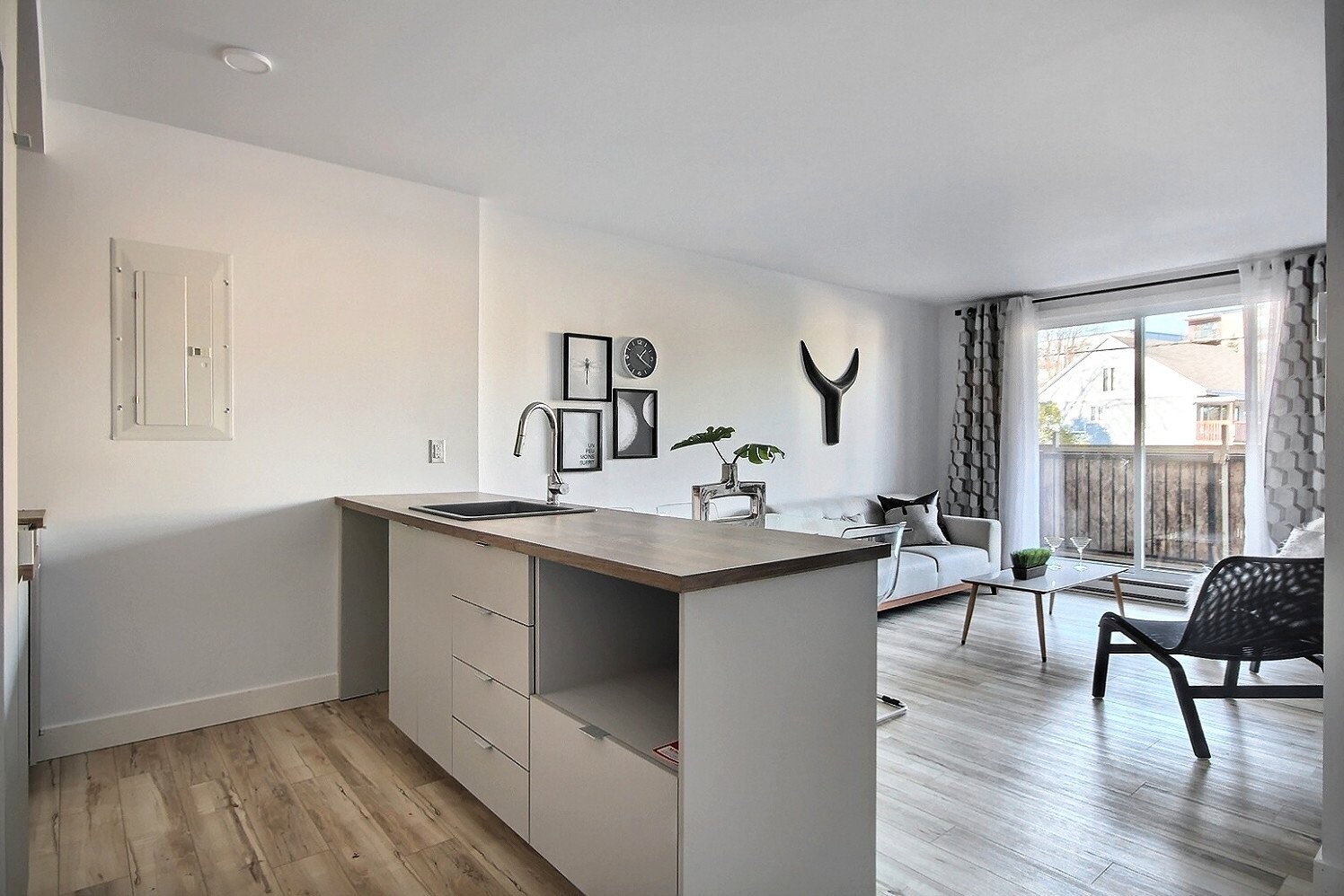 Logis-Experts - Appartements - 7345 1Re Avenue - Le Trait Carré - 7345-302 - 1