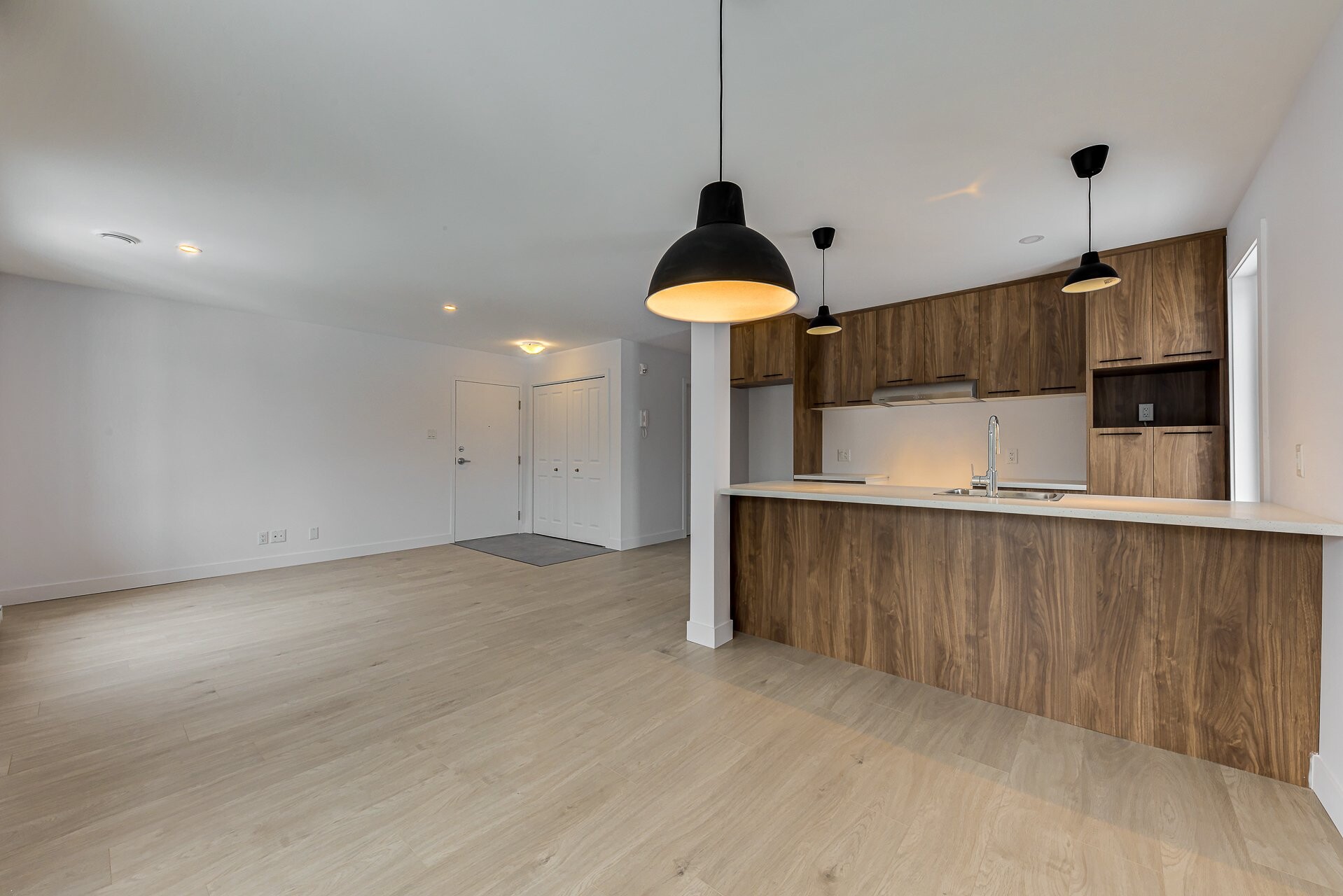 Logis-Experts - Appartements - 7465 Rue De L'apogée - 1 - 5