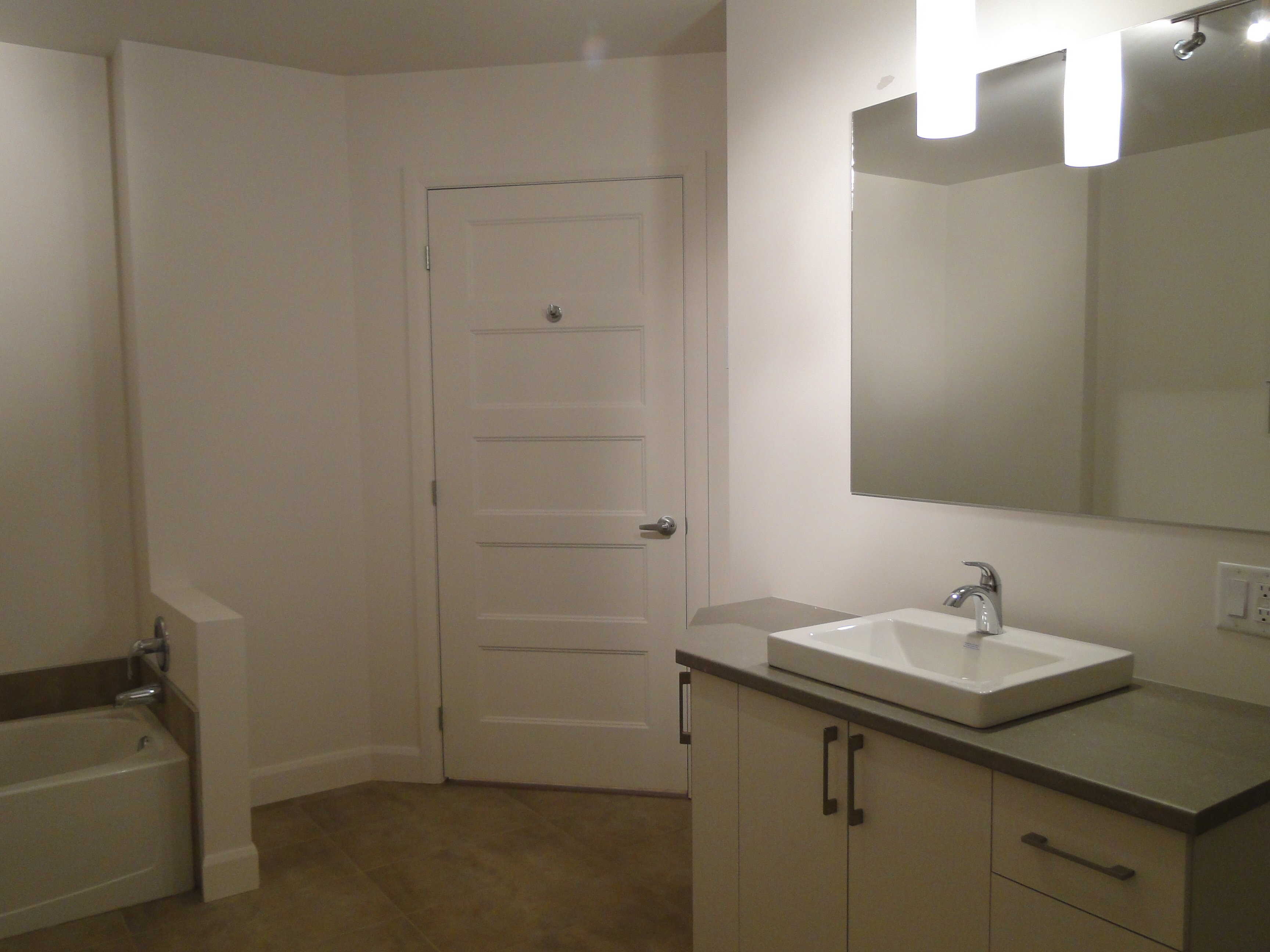 Logis-Experts - Appartements - 860 Rue Astrid - 108 - 8