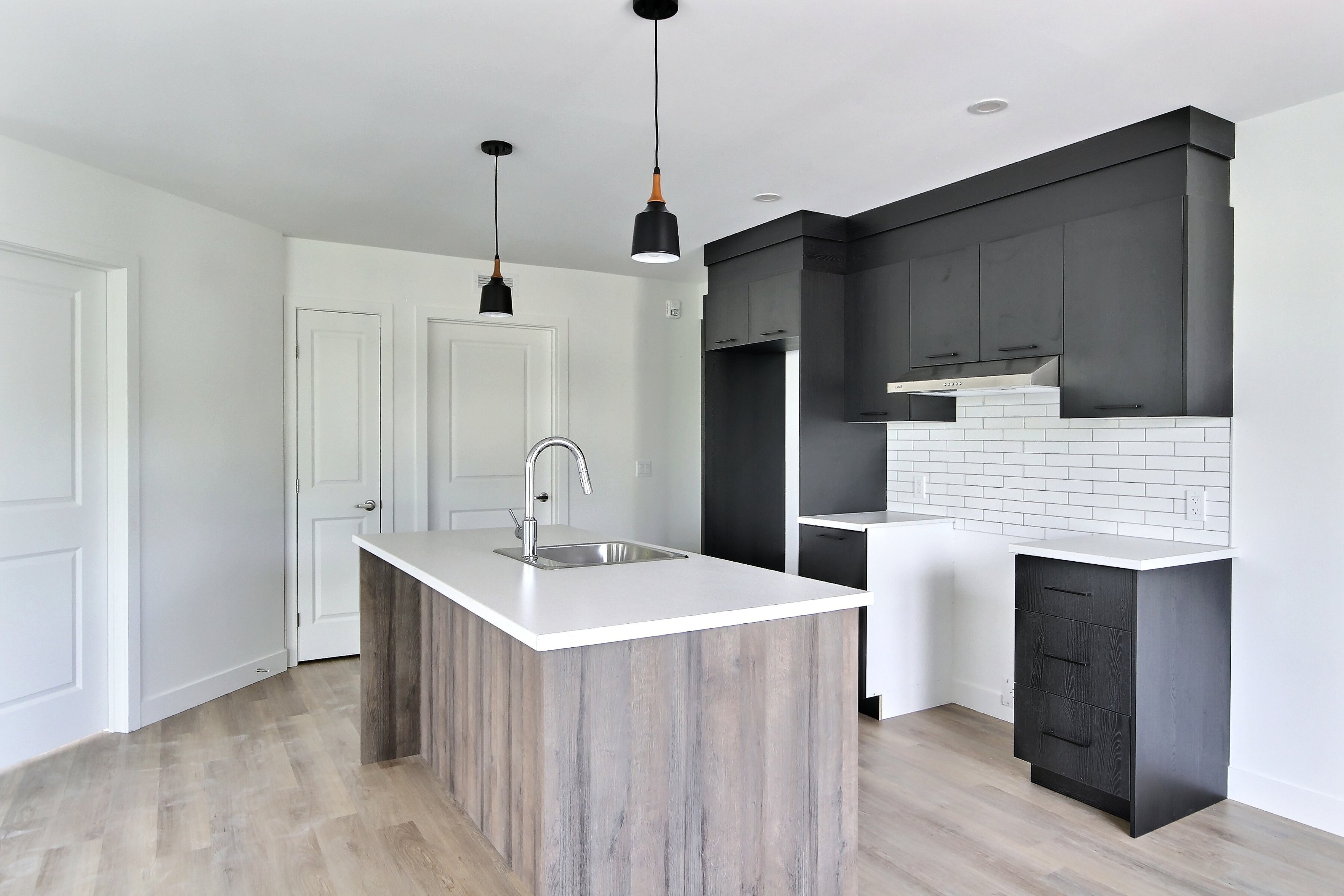 Logis-Experts - Immeubles - 3245 1Re Avenue - 13