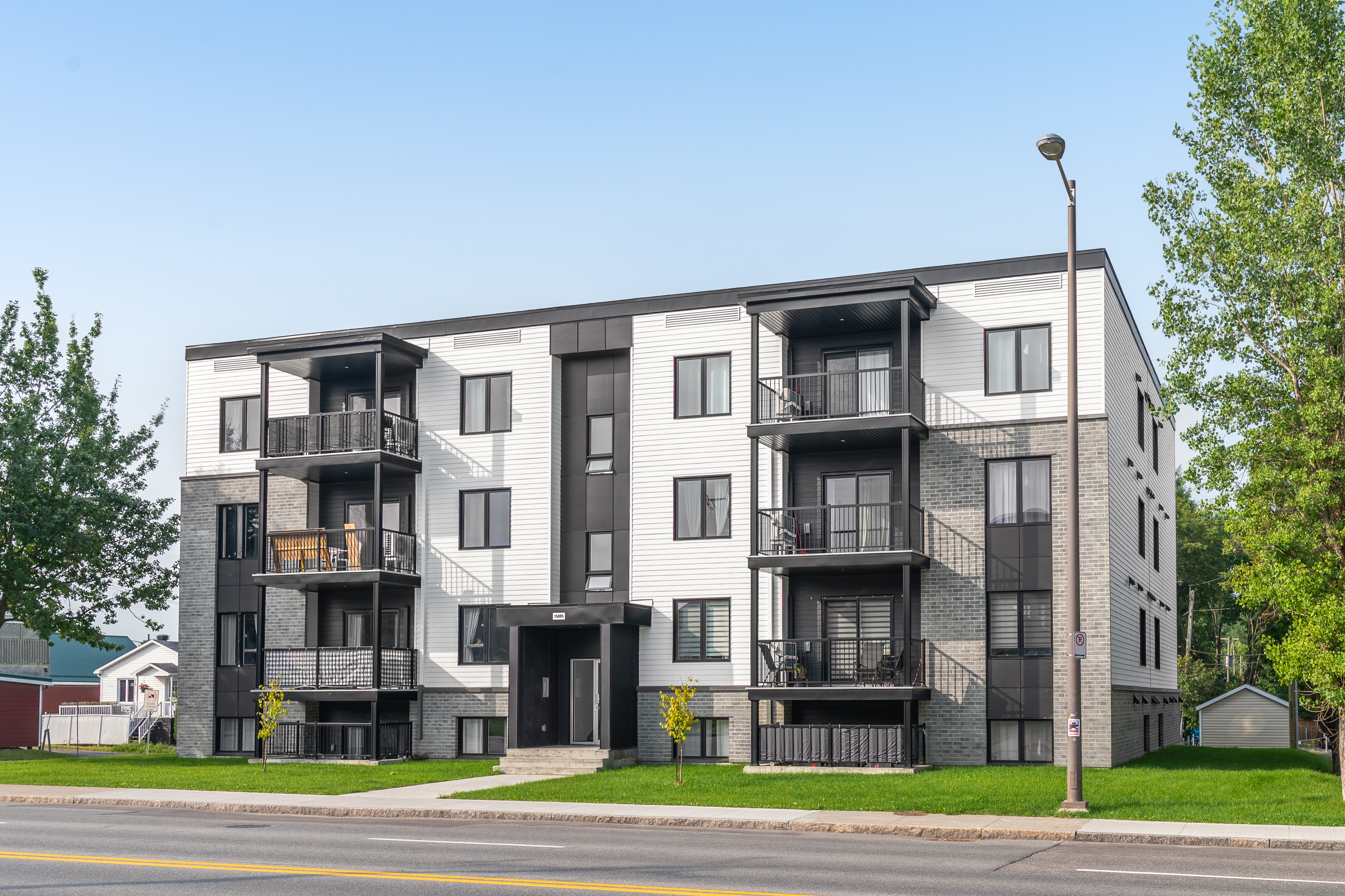Logis-Experts - Immeubles - 15085 Boulevard Henri-Bourassa - Image principale