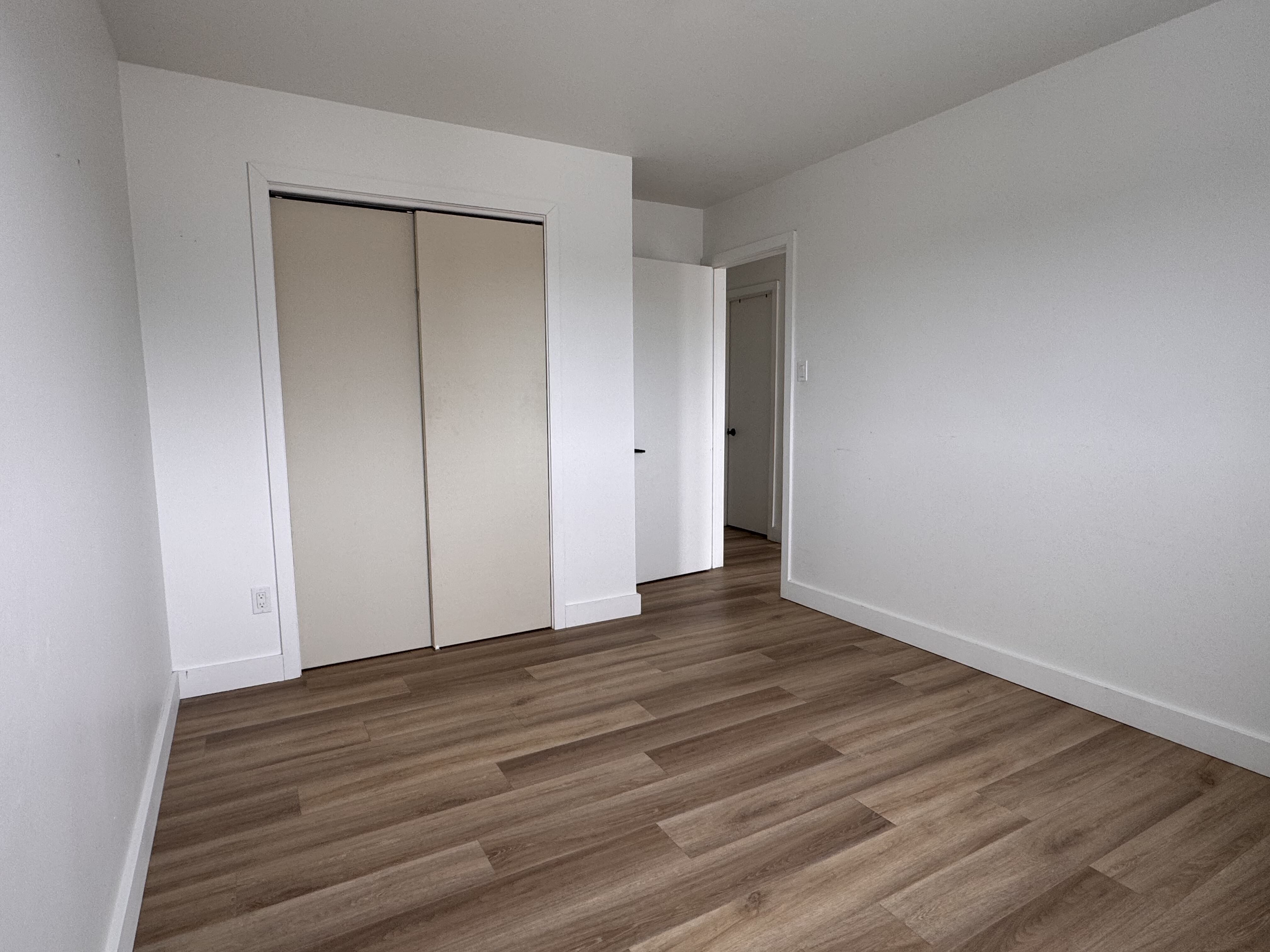 Logis-Experts - Appartements - 5340 À 5344 Rue Bossuet - Place Du Chateau - 5344-5 - 2