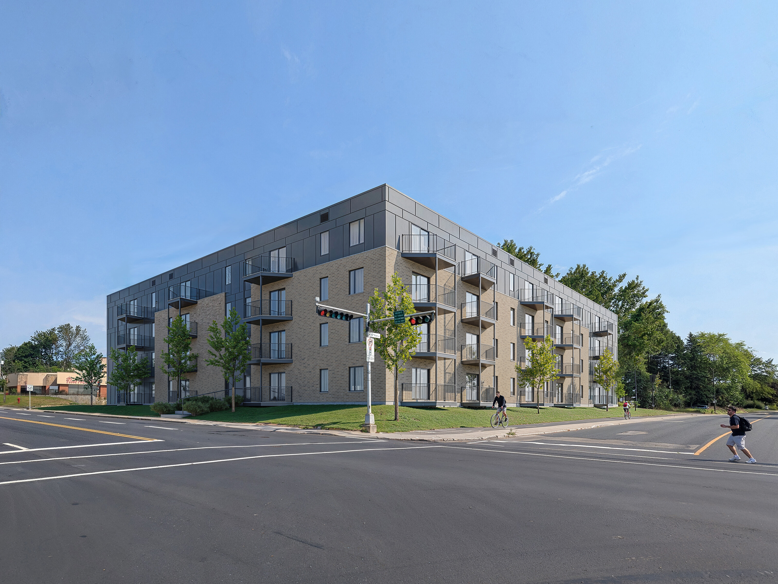 Logis-Experts - Immeubles - 7650 Boulevard Henri-Bourassa - 1