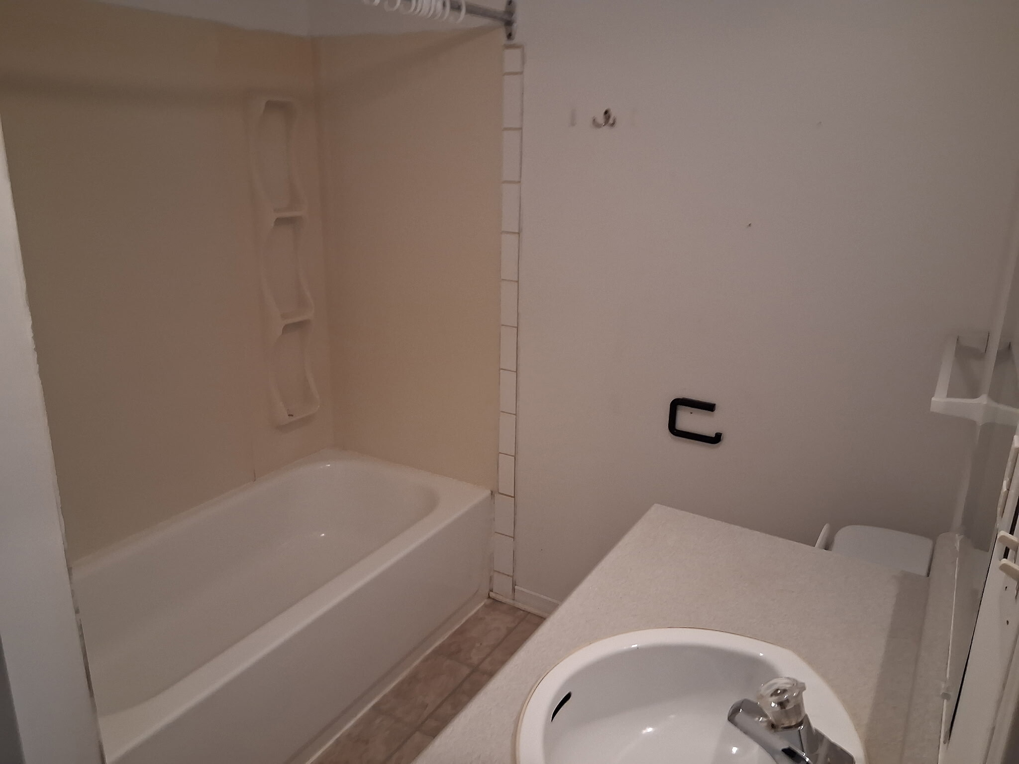 Logis-Experts - Appartements - 5362 Rue Bossuet - Place Du Chateau - 4 - 2