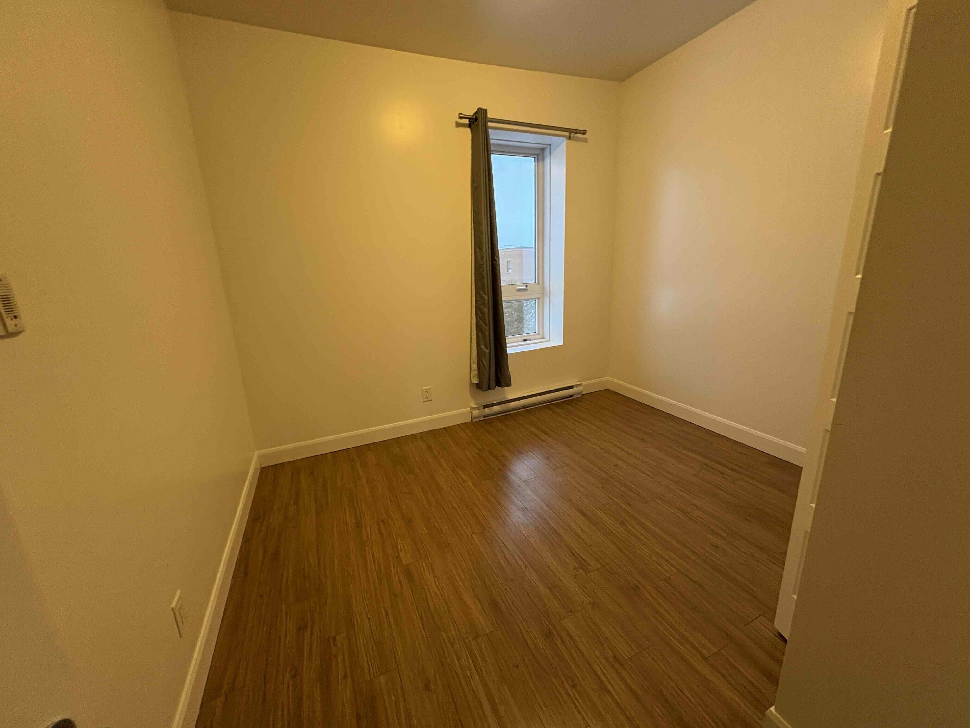 Logis-Experts - Appartements - 438 À 446 Rue Saint-Vallier Ouest - 444-32 - 4