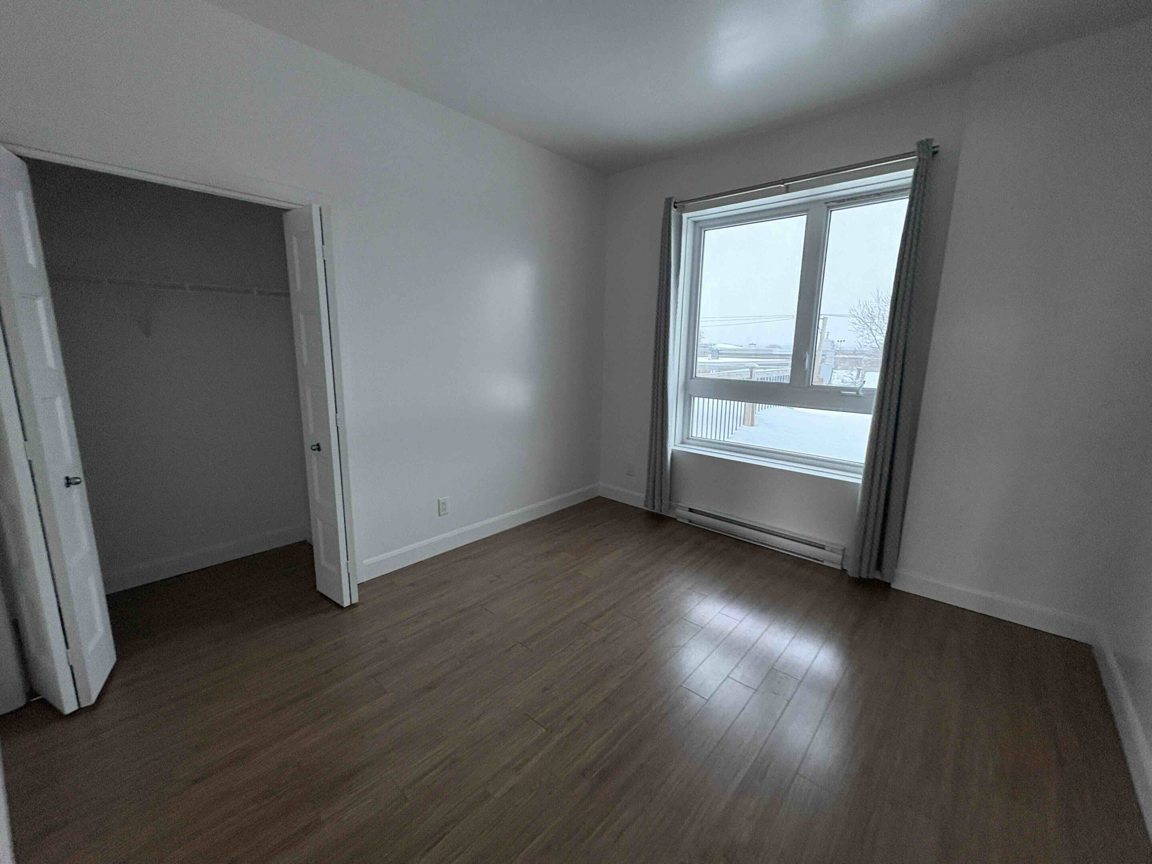 Logis-Experts - Appartements - 438 À 446 Rue Saint-Vallier Ouest - 444-32 - 5