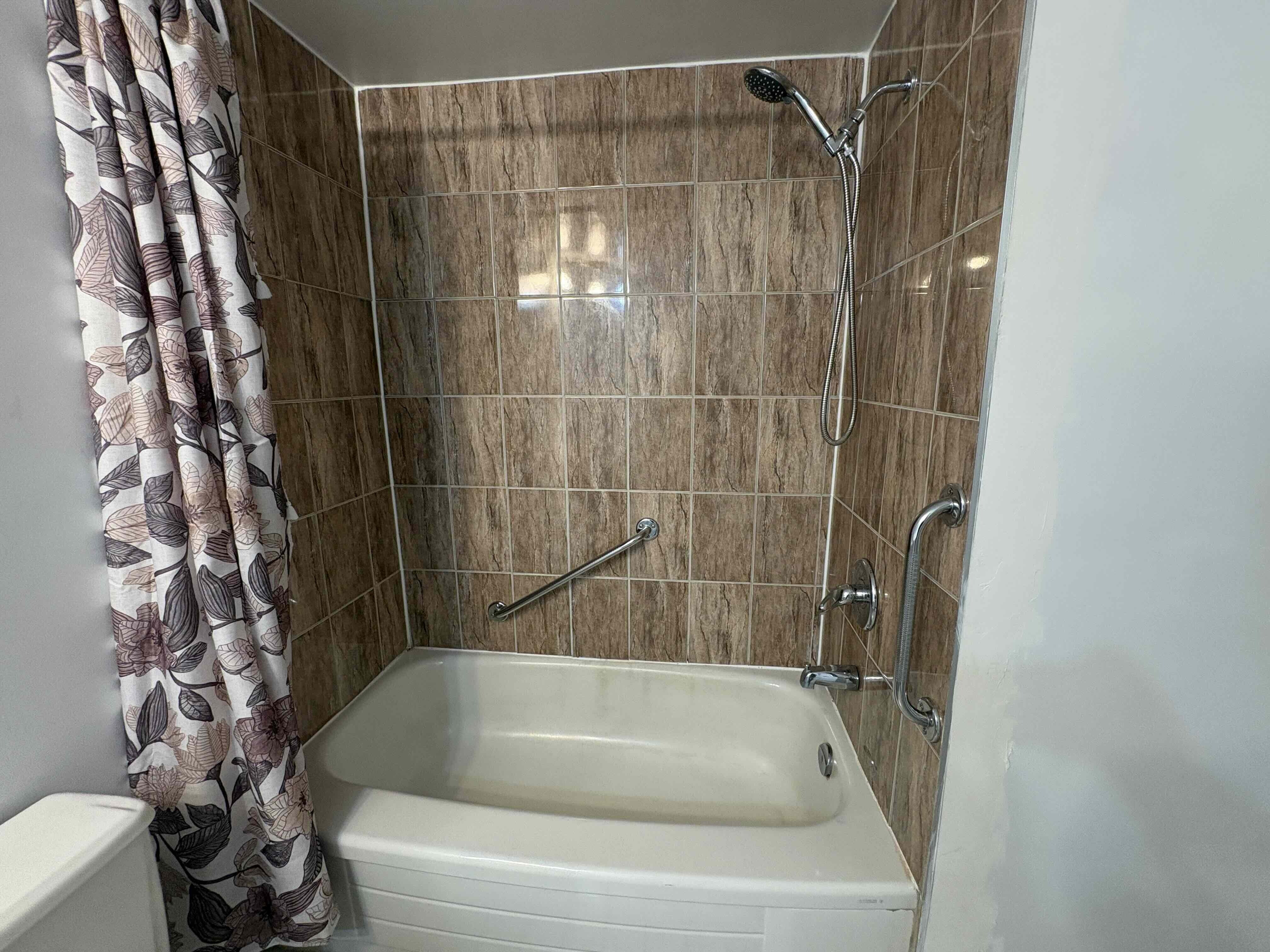 Logis-Experts - Appartements - 1395 Rue De L'oural - 14 - 15