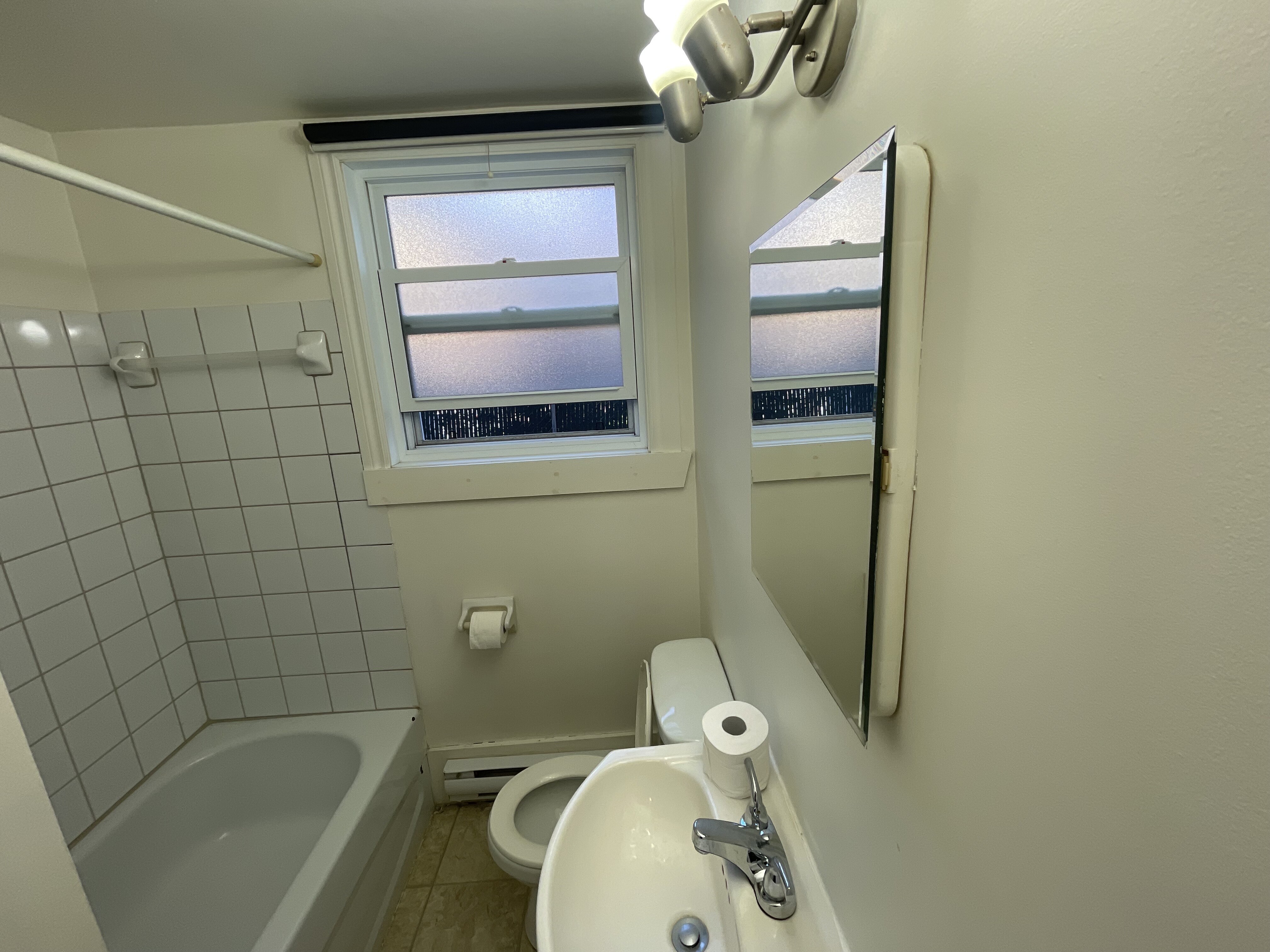 Logis-Experts - Appartements - 213 À 215 Rue Des Chênes Ouest - 215-1 - 2