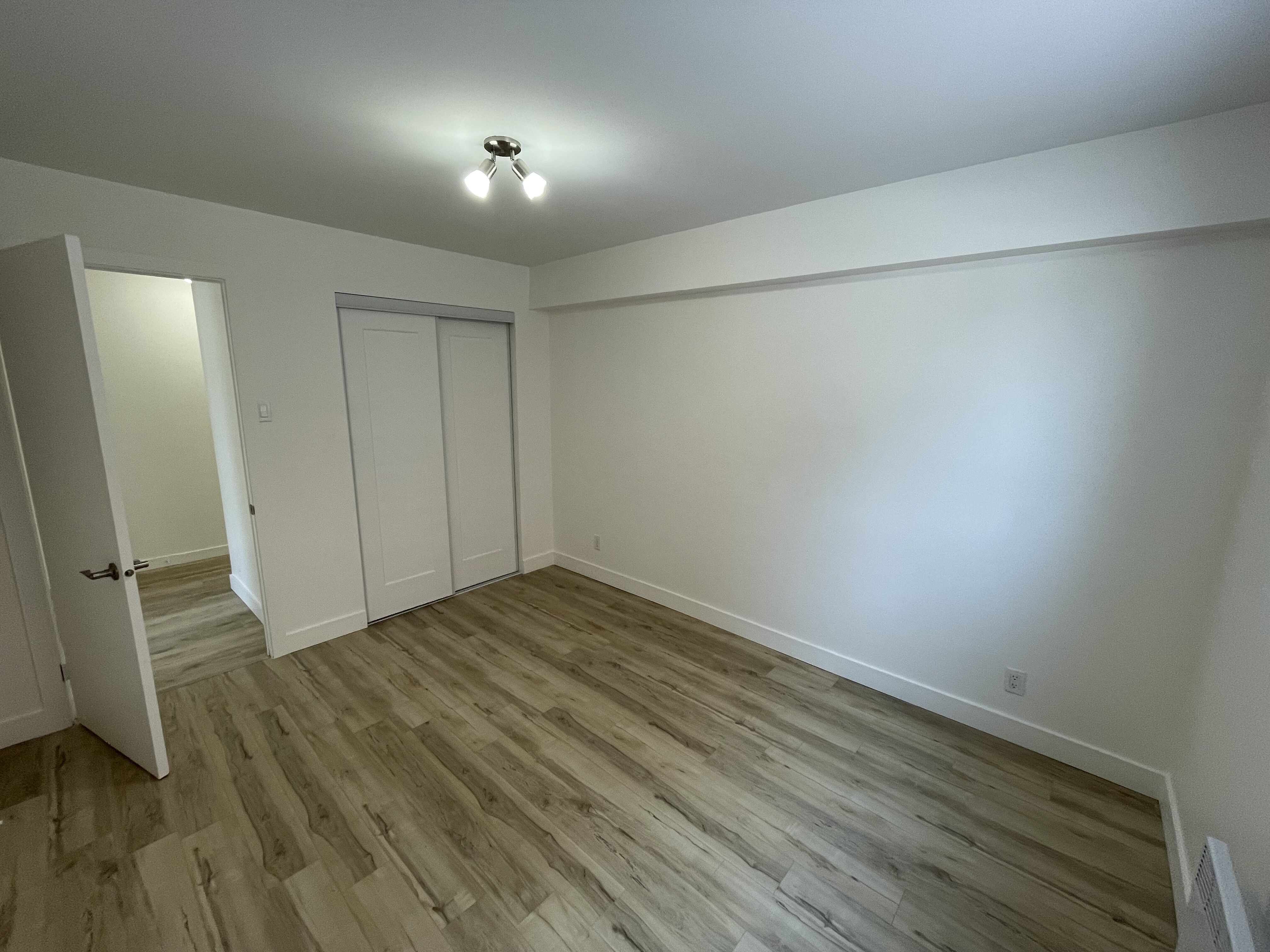 Logis-Experts - Appartements - 213 À 215 Rue Des Chênes Ouest - 215-2 - 2