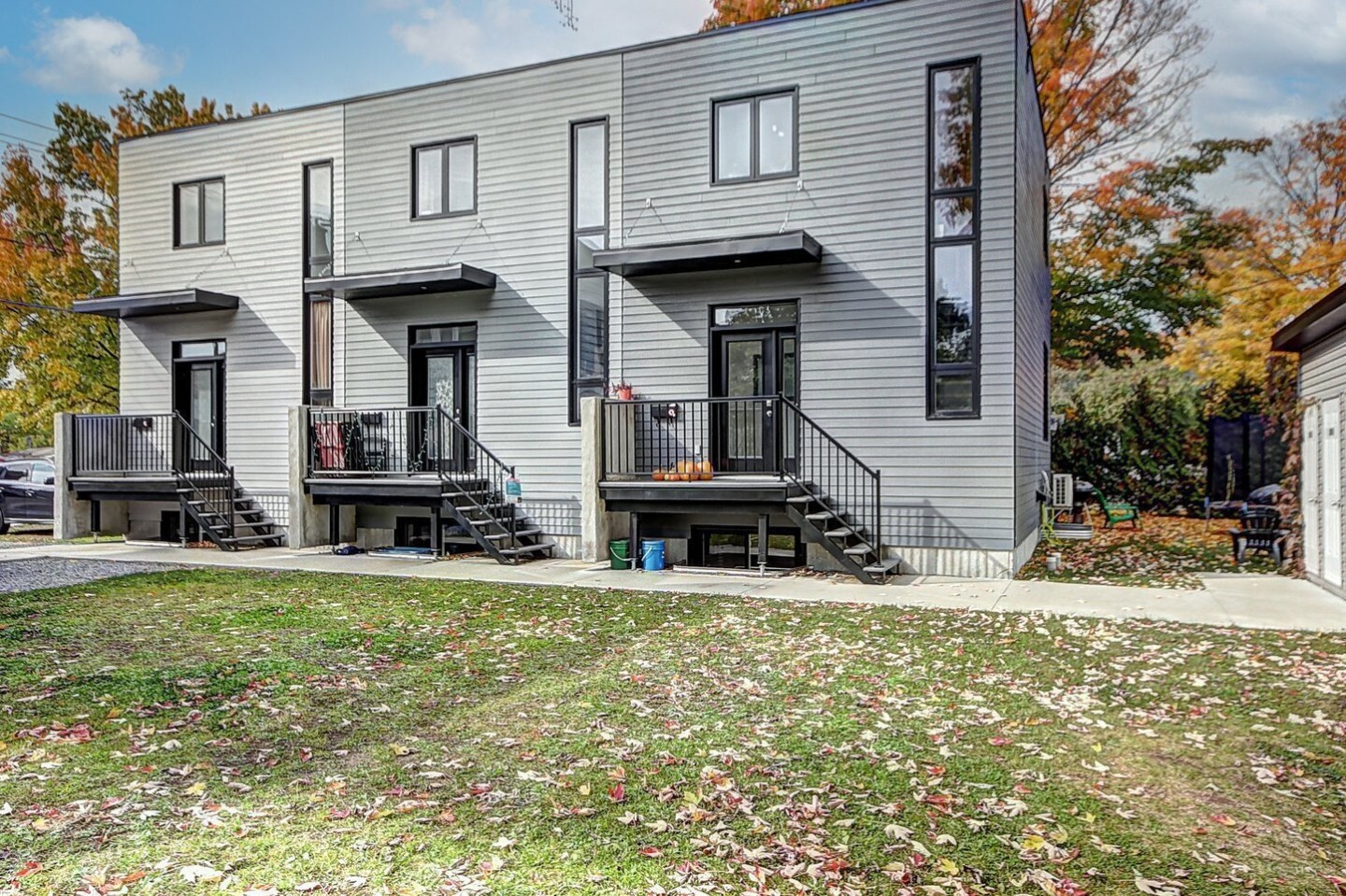 Logis-Experts - Immeubles - 2240 À 2244 Avenue Du Vieux-Moulin - Image principale