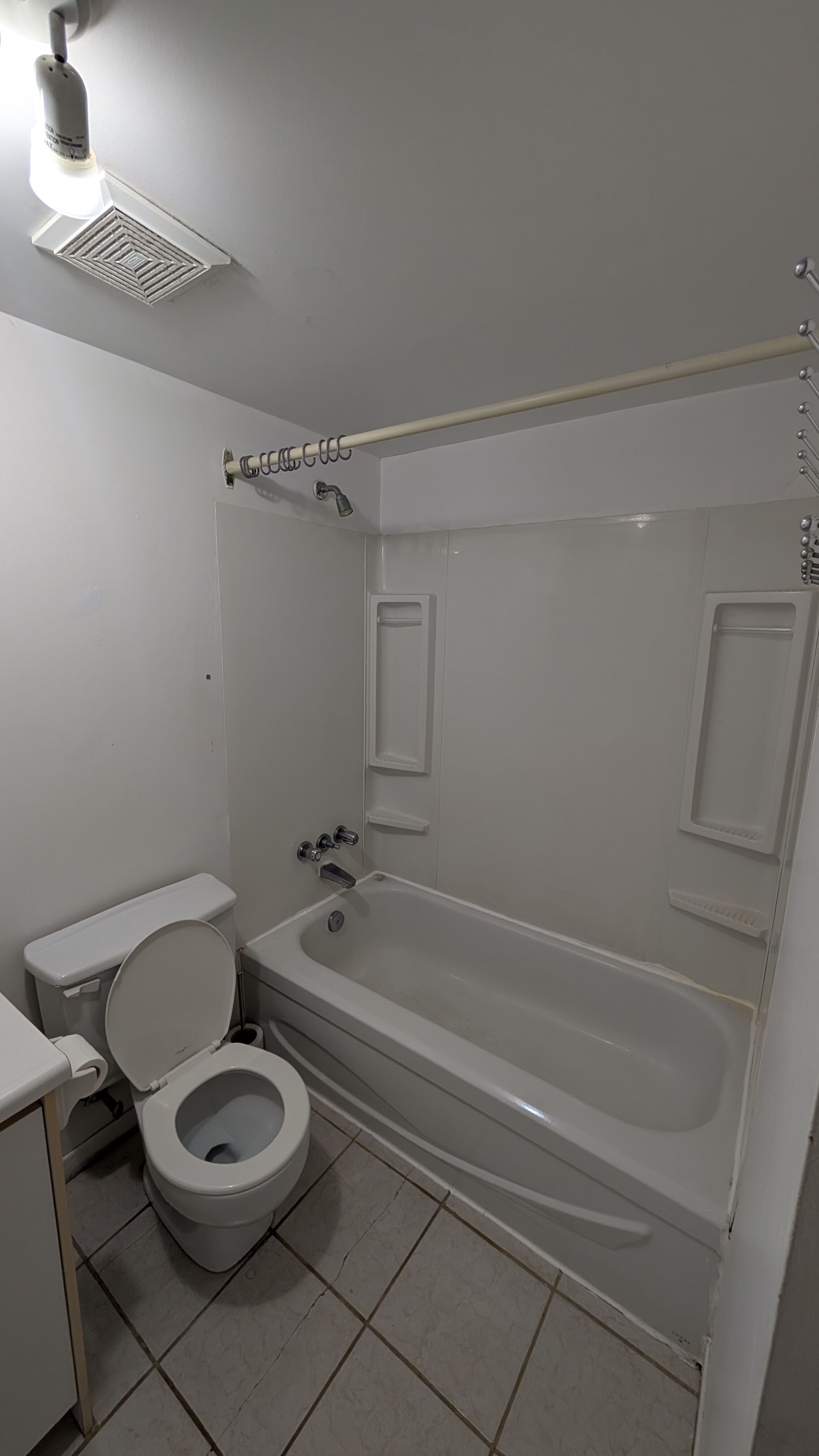 Logis-Experts - Appartements - 5386 Rue Bossuet - Place Du Chateau - 103 - 2
