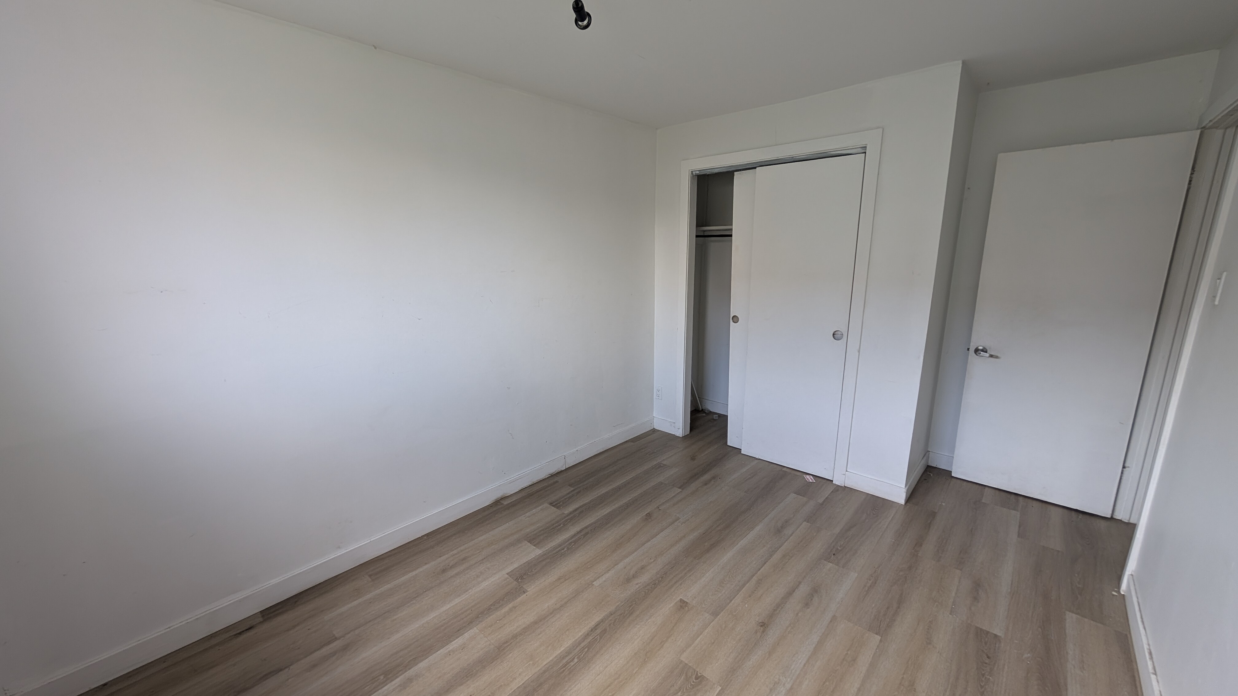 Logis-Experts - Appartements - 5380 Rue Bossuet - Place Du Chateau - 1 - 4