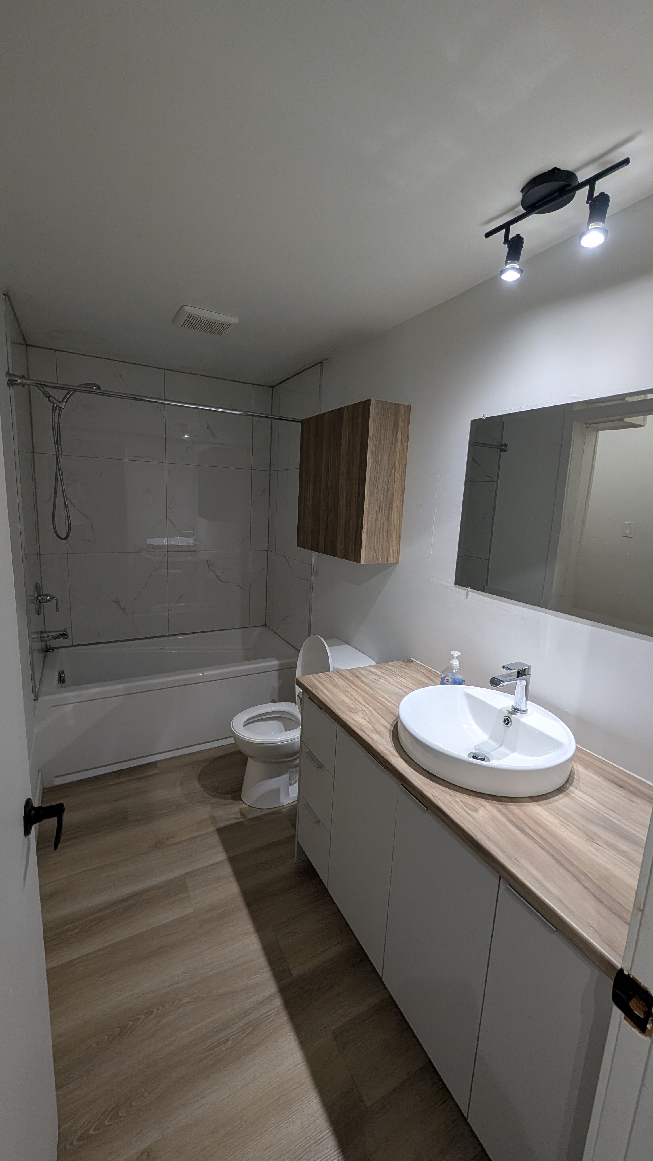 Logis-Experts - Appartements - 5362 Rue Bossuet - Place Du Chateau - 6 - 6