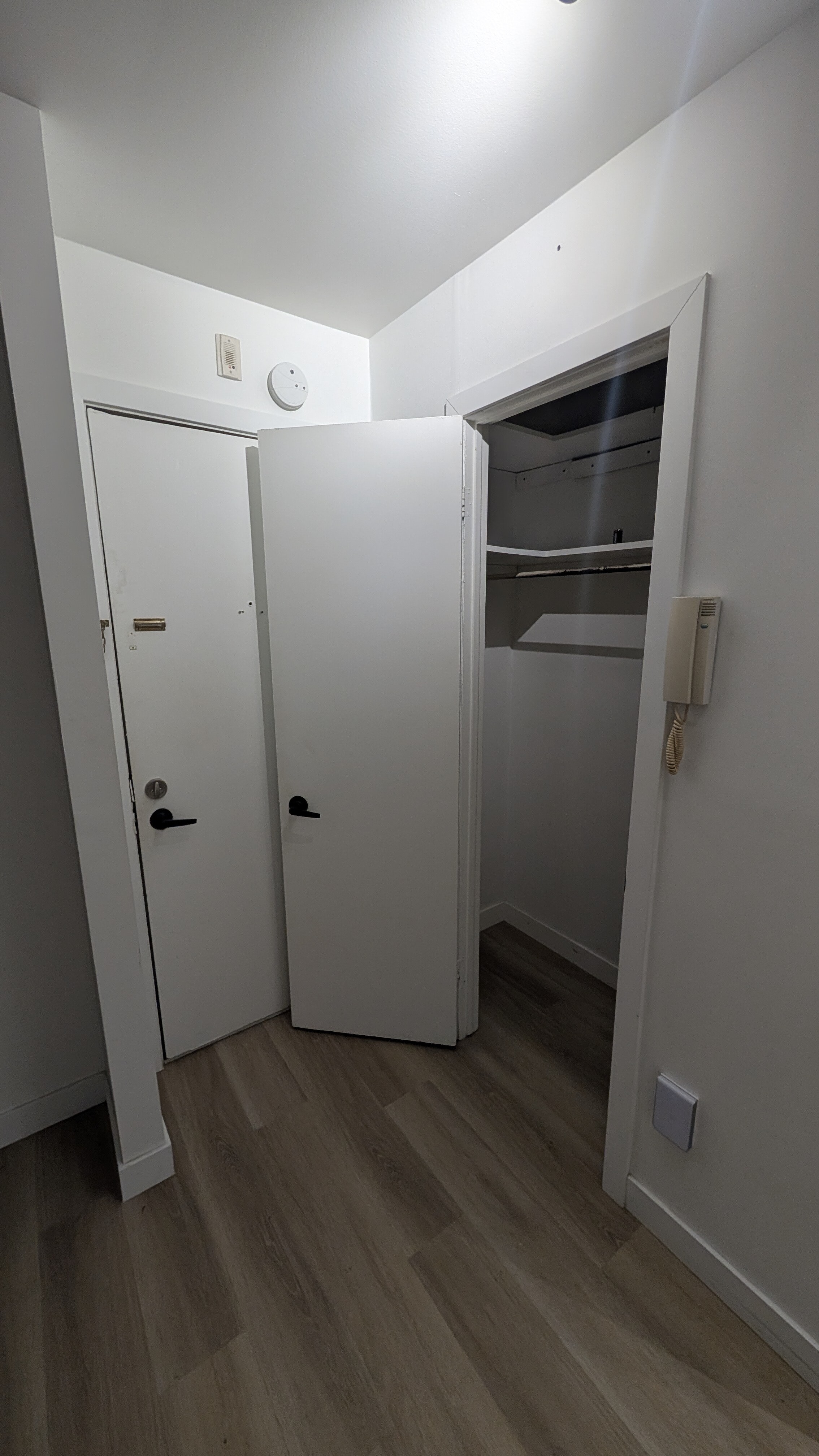 Logis-Experts - Appartements - 5362 Rue Bossuet - Place Du Chateau - 6 - 3